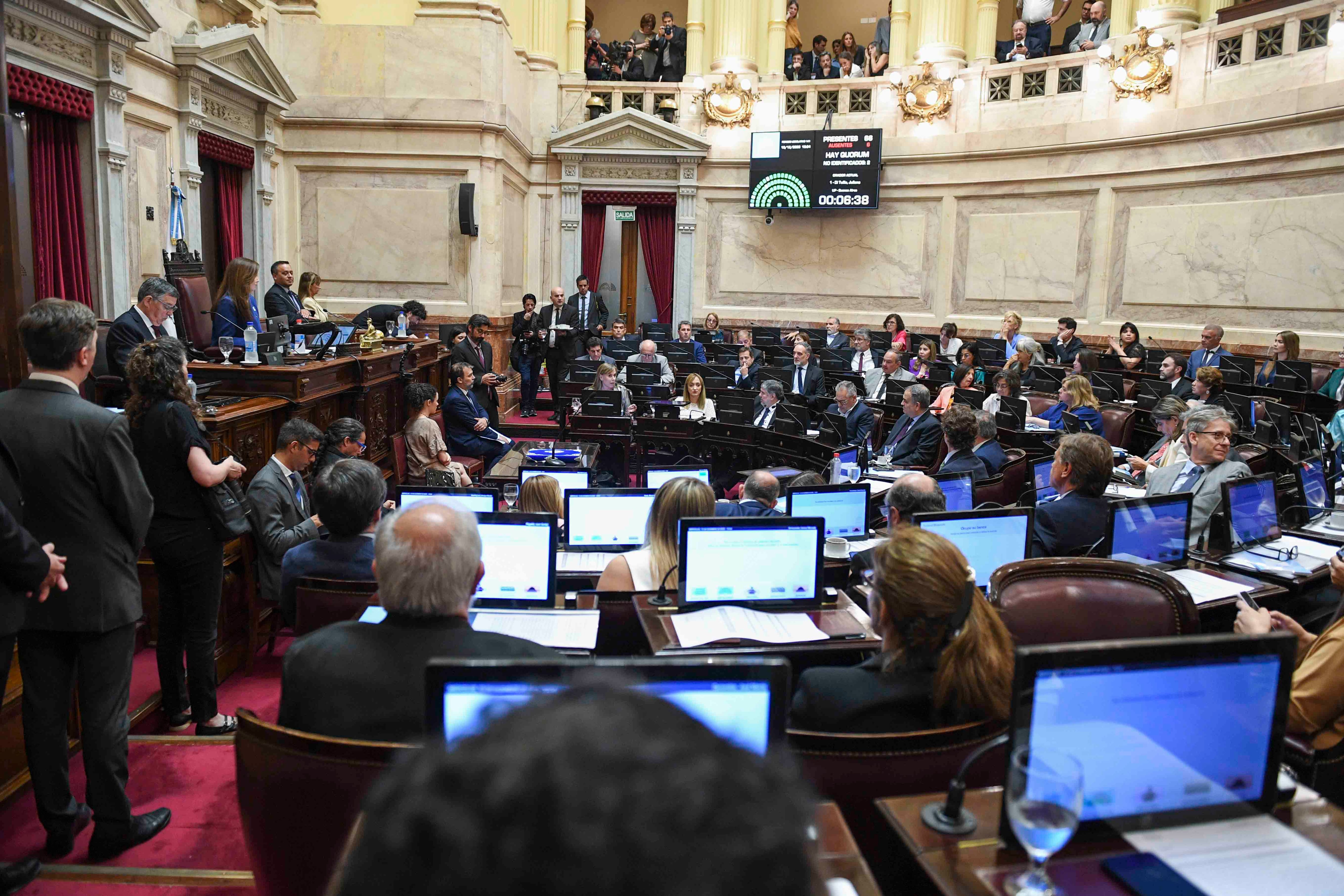 Sesión Pública Especial en el recinto del Senado de la Nación, en Buenos Aires, Argentina, el 13 de diciembre de 2023. Fotos: /Comunicación Senado