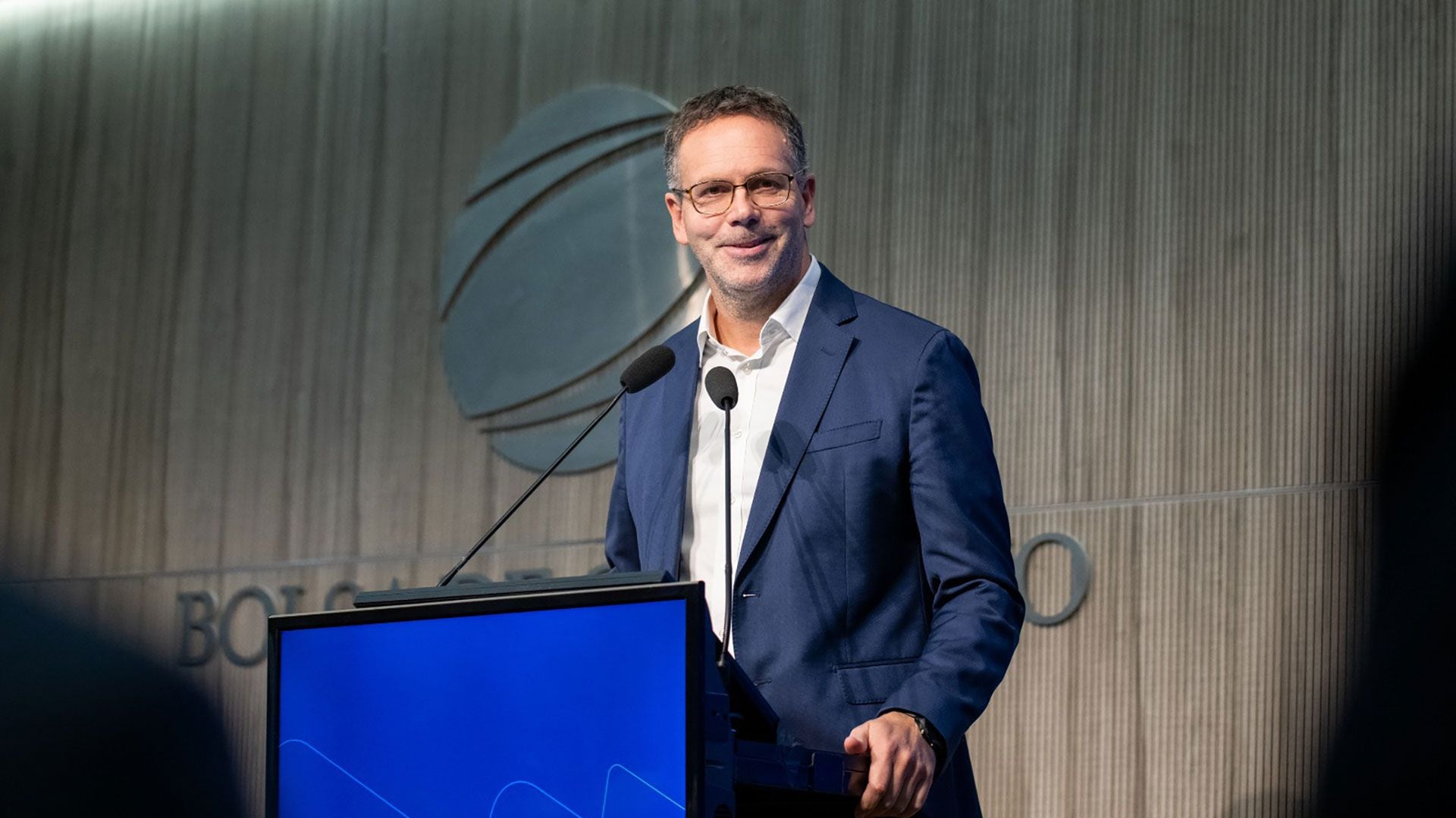 Martín Llaryora en la Fundación Ecosur de la Bolsa de Comercio de Córdoba