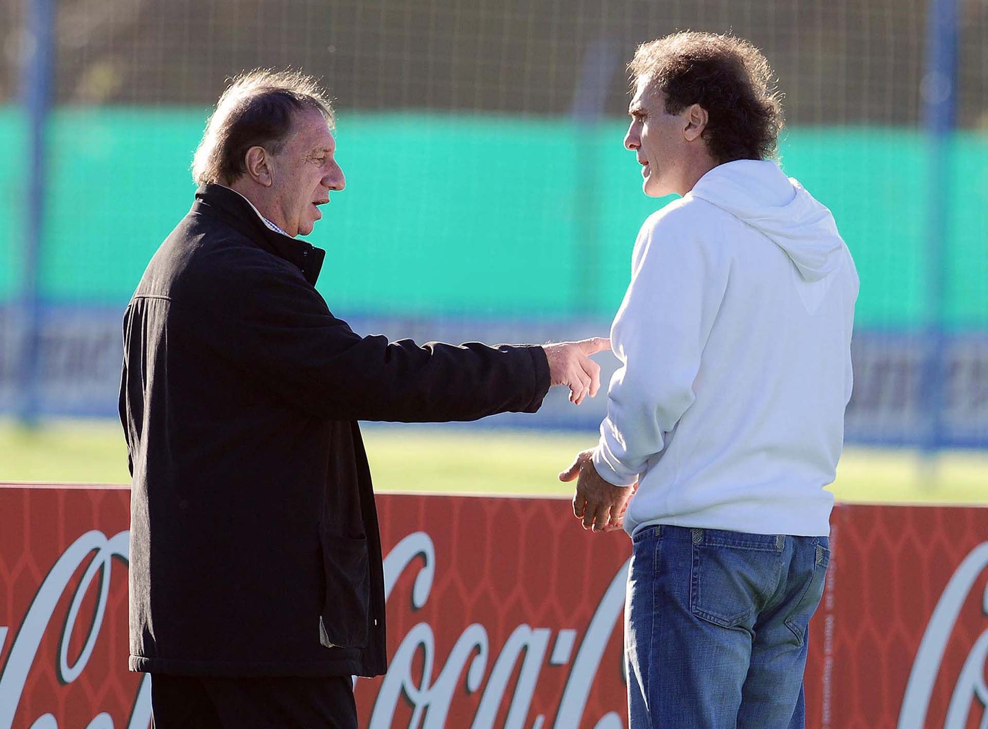 El Doctor, junto a ruggeri, en el predio de la selección argentina en Ezeiza (Foto NA: HUGO RAMOS)