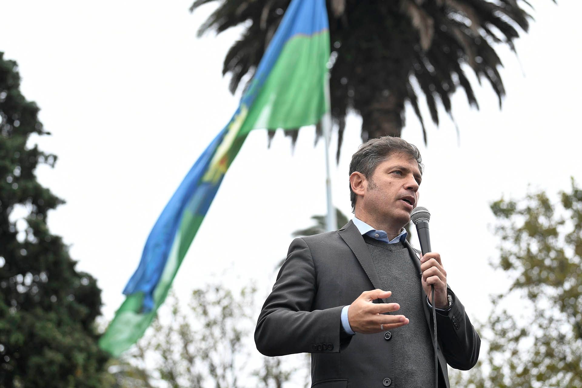 Axel Kicillof con Mario Secco en Ensenada