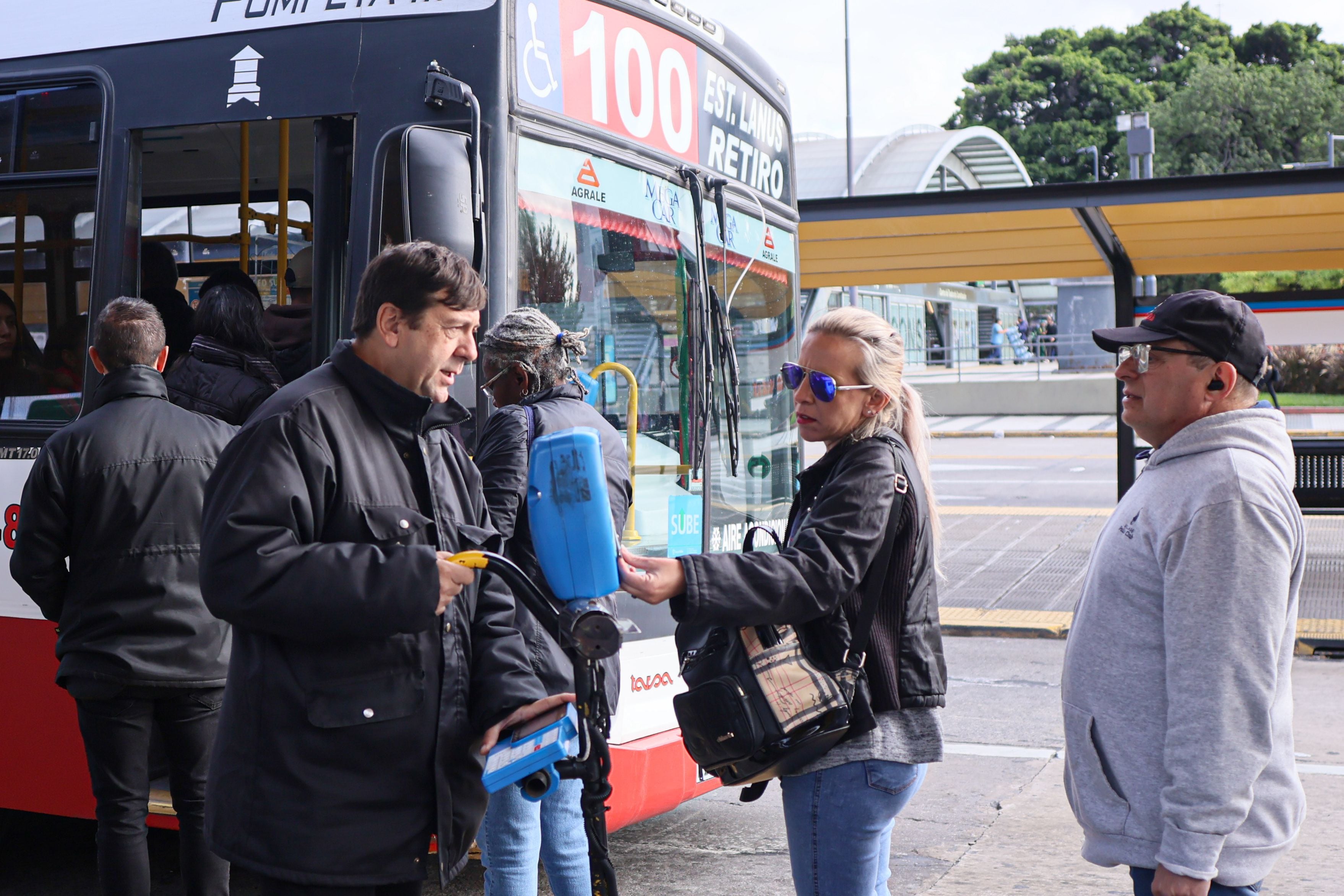 Paro de colectivos en el AMBA - Estación Constitución - 11/04/2024