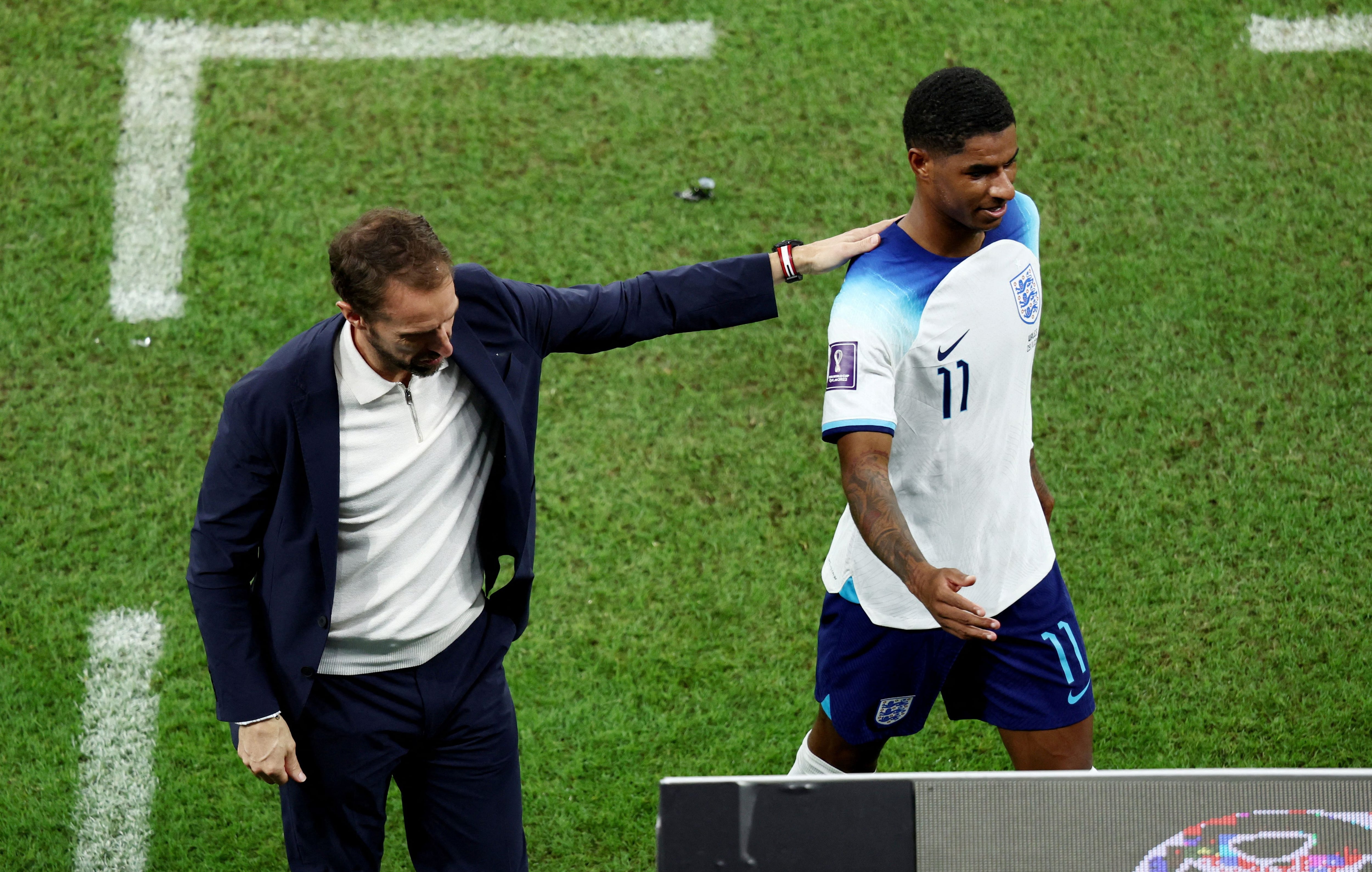 Southgate y Rashford durante la última Copa del Mundo en Qatar (REUTERS/Marko Djurica/File Photo)