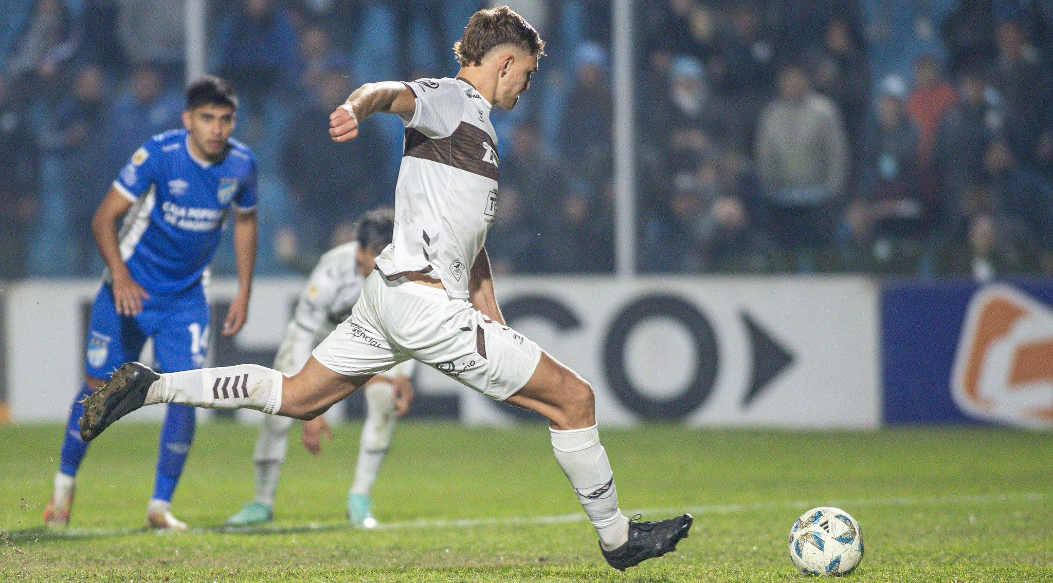 Platense suma 2 puntos en el arranque de la Liga Profesional