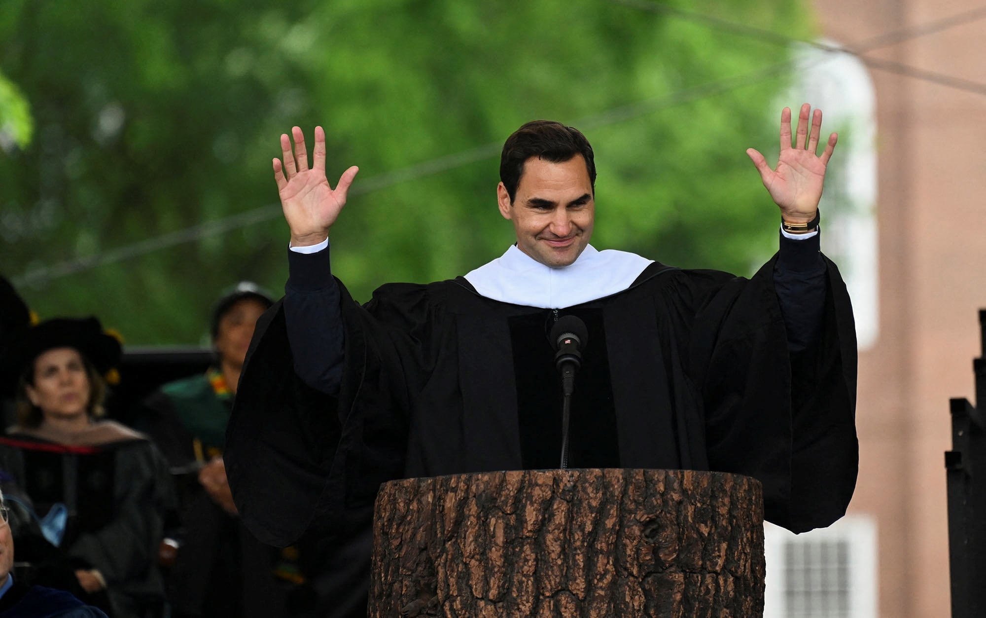 Roger Federer se dirigió a los graduados de Dartmouth con un discurso lleno de anécdotas y sabiduría (REUTERS/Ken McGagh)