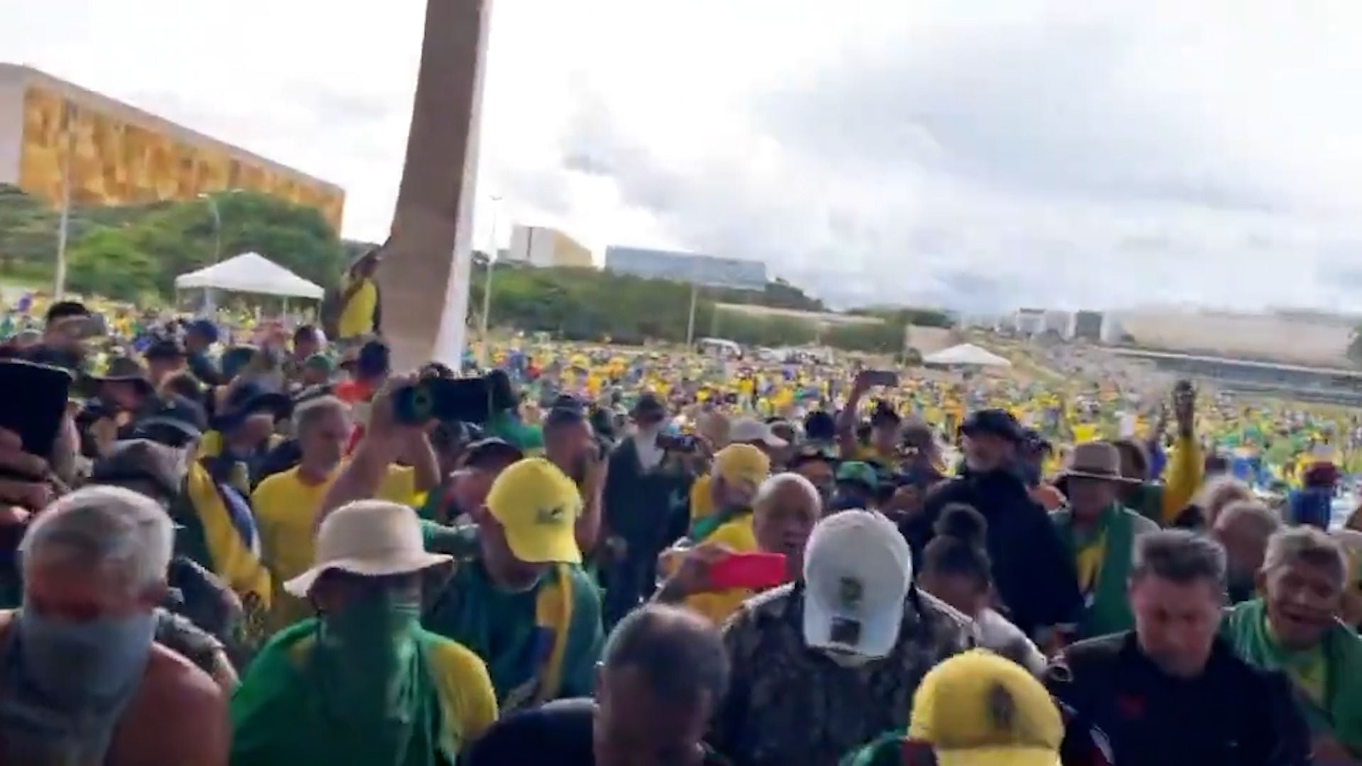 Bolsonaristas invaden el Palacio presidencial y el Congreso de Brasil