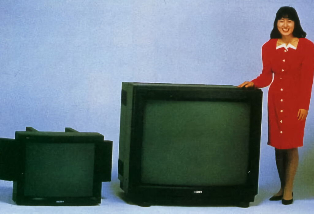 Hace 35 años Sony presentó el televisor CRT más grande del mundo: tenía 43 pulgadas, pesaba 200 kilos y costaba una fortuna 