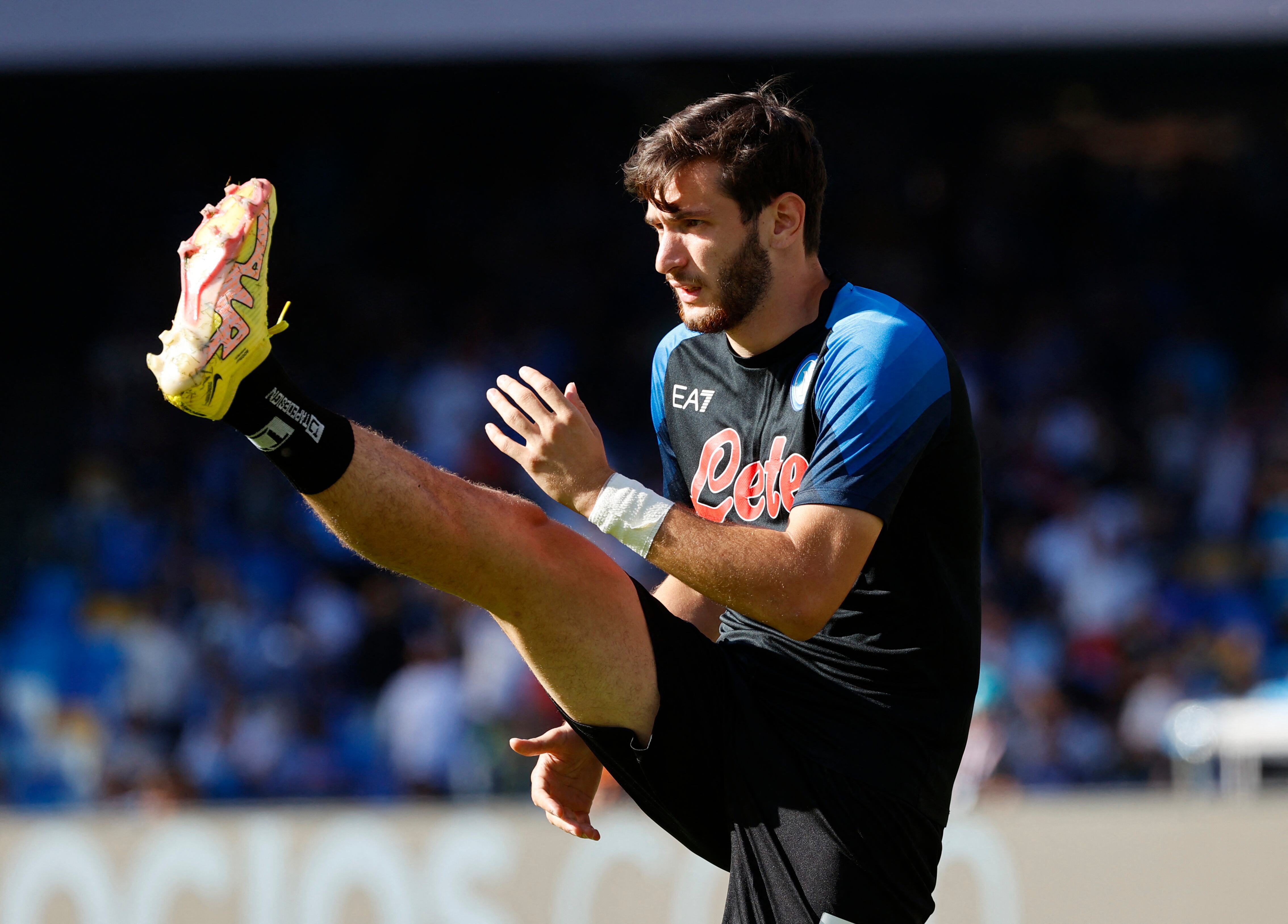 El Napoli lo acogió como su nueva figura (Foto: REUTERS/Ciro De Luca)