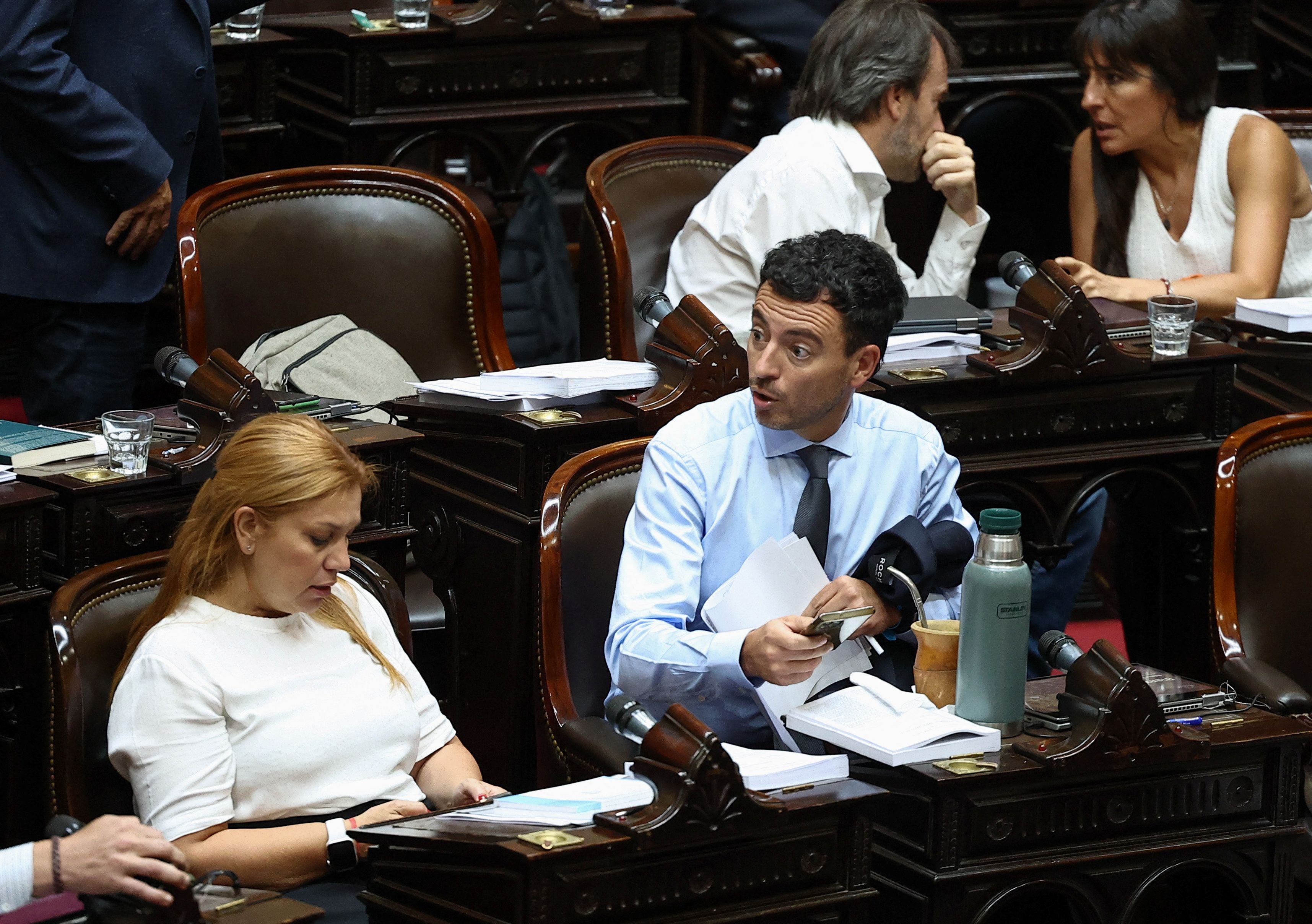 Rodrigo de Loredo habla durante un debate en la Cámara de Diputados (Foto: Reuters / Agustin Marcarian)