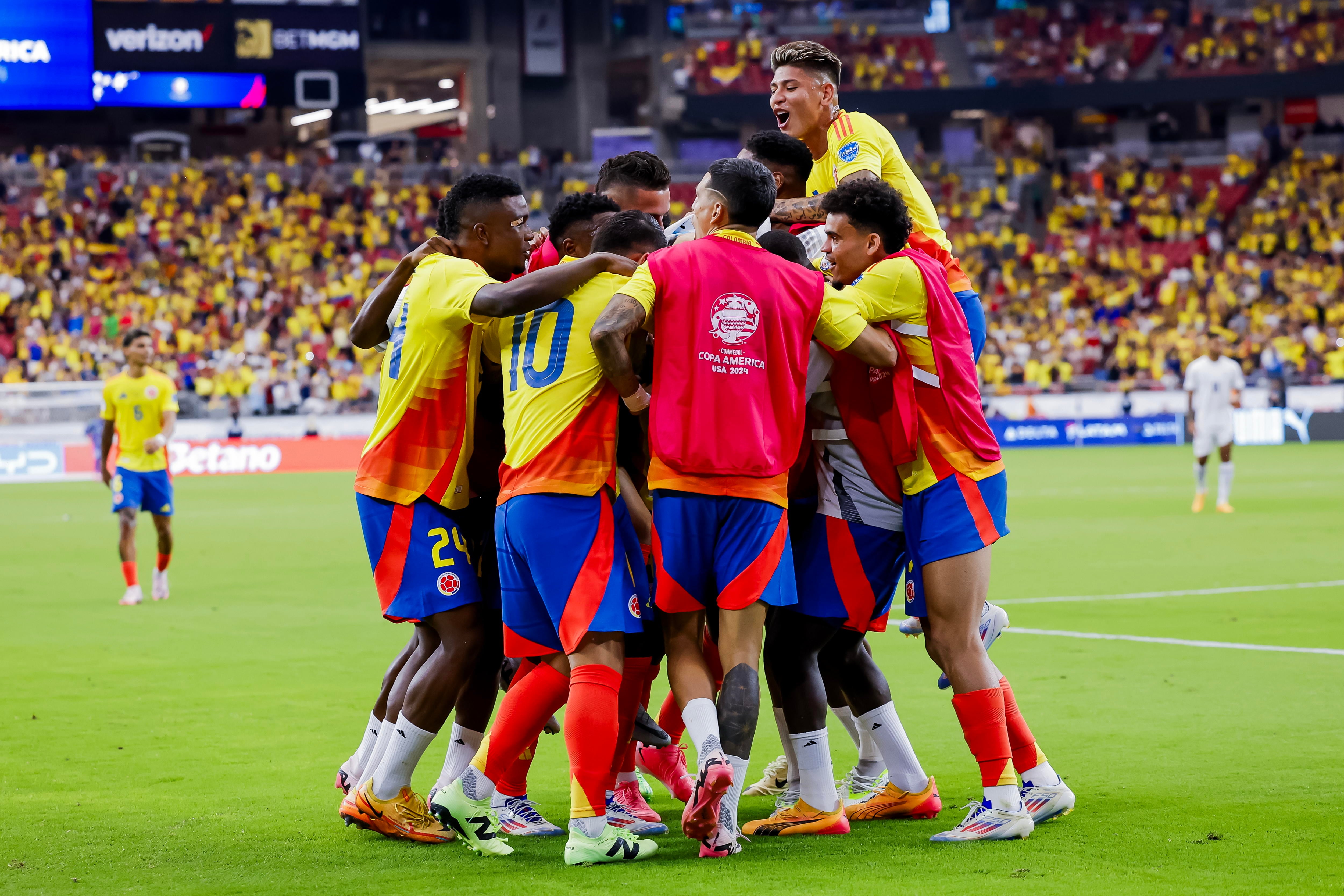 Colombia venció en cuartos a Panamá por 5-0. (Foto: EFE/John G. Mabanglo) 