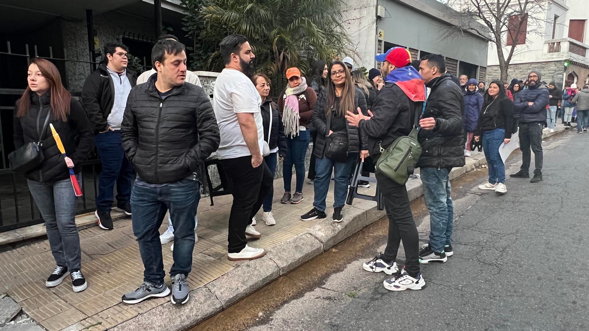 Elecciones presidenciales en Venezuela - Venezolanos votando en Argentina