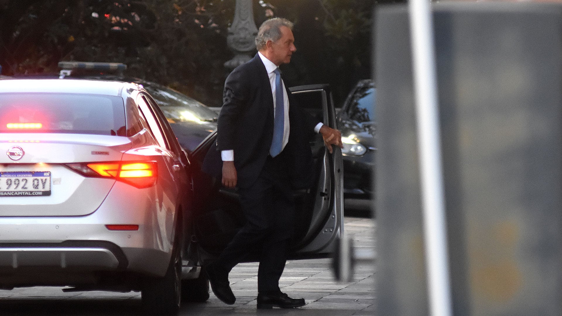 Jura Sturzenegger entrada Casa Rosada / Petri Caputo Scioli