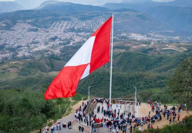Esta es la ciudad del norte del Perú donde izaron la bandera más grande por Fiestas Patrias