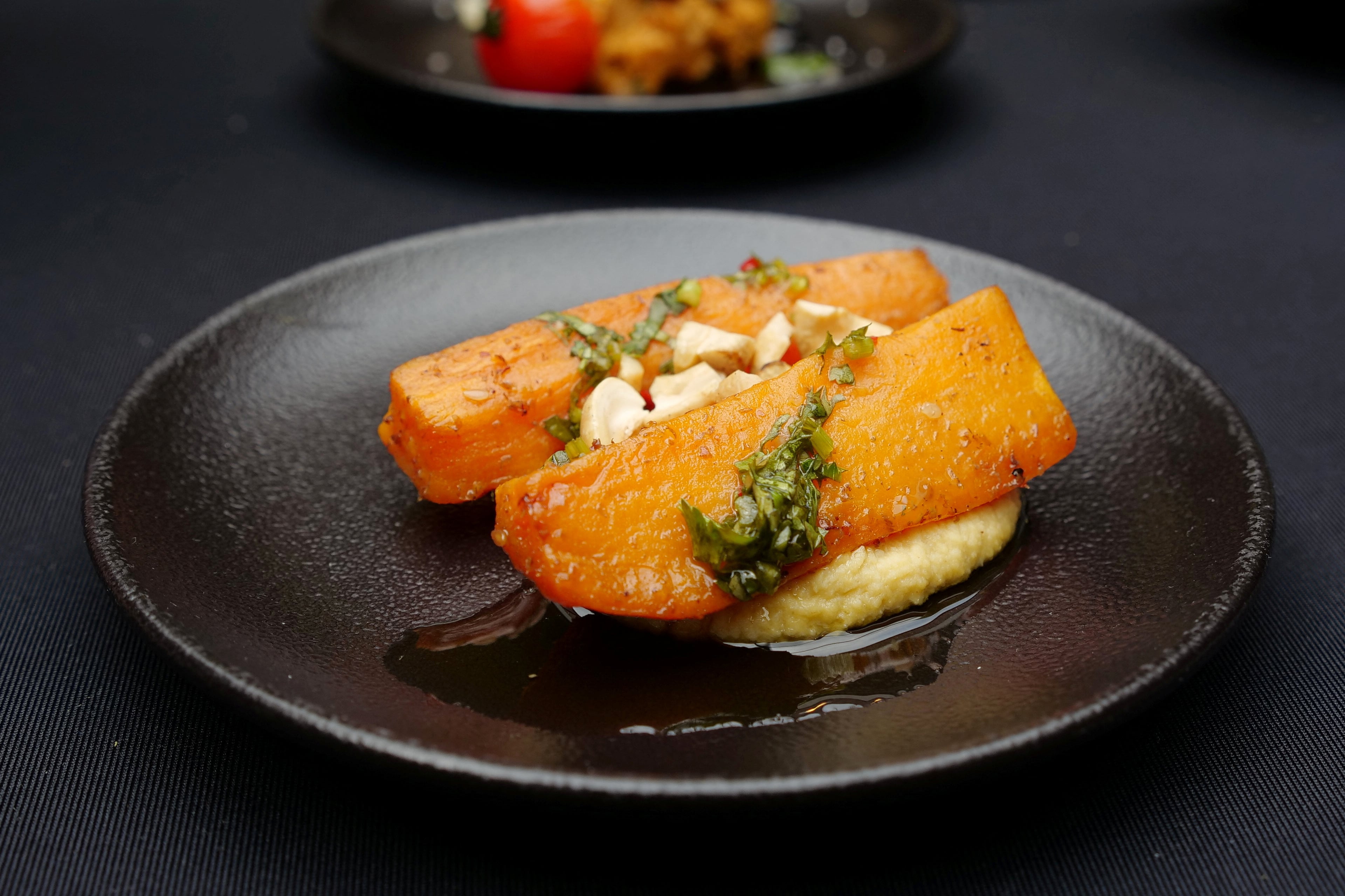 Los platos que pueden degustar los atletas fueron presentados por grandes chefs, como Charles Guilloy, autor de este plato (REUTERS/Lucien Libert)