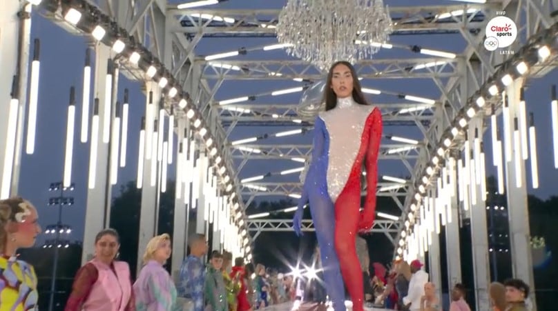 La inauguración de París 2024 tuvo un tributo a la moda parisina - crédito Claro Sports