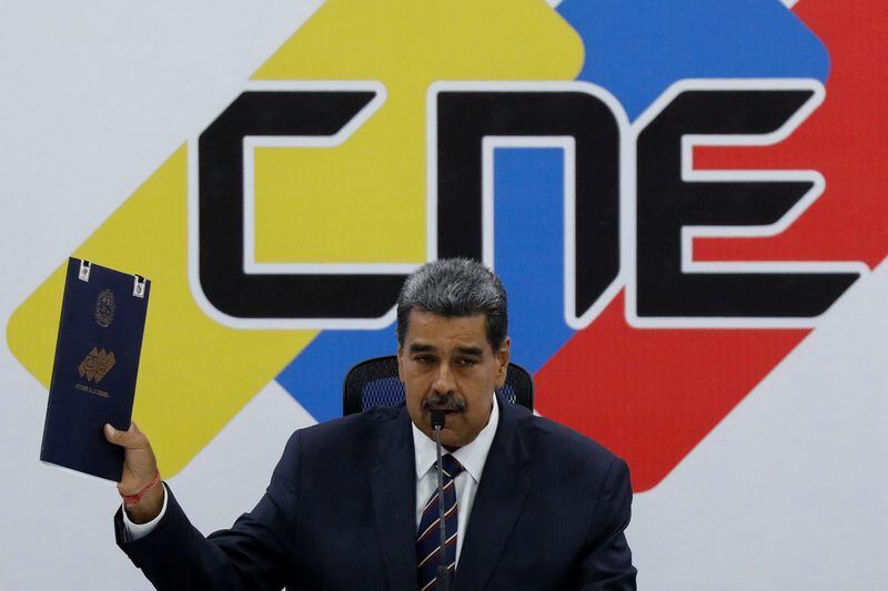 Maduro se autoproclamó presidente reelecto (Reuters)