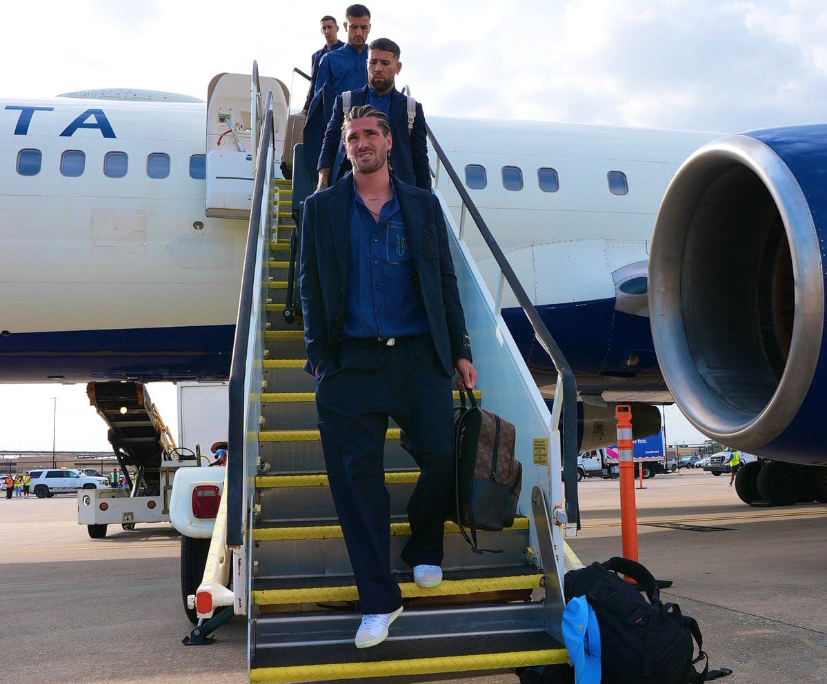 El look de la selección argentina al arribar a Houston