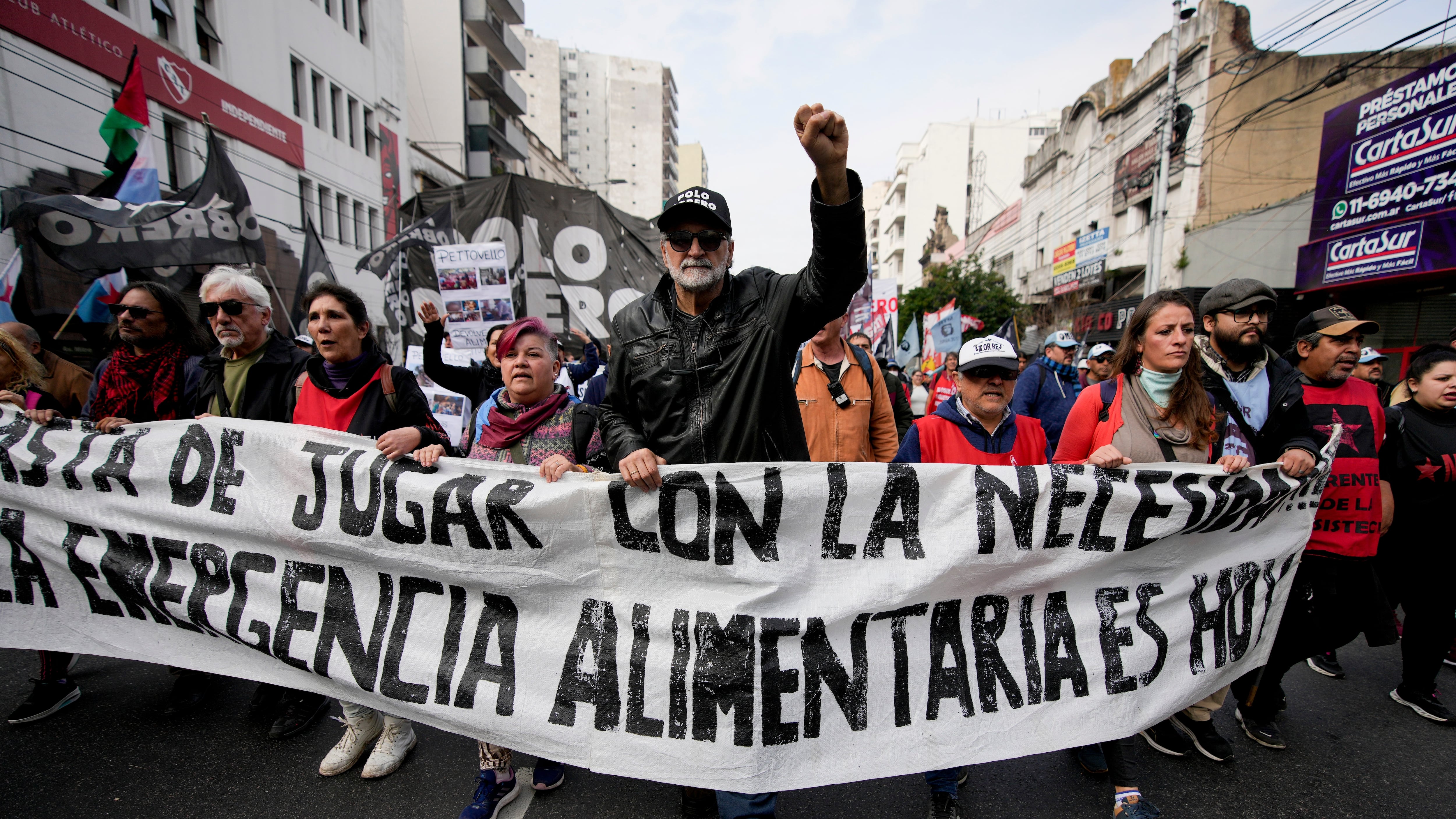 Eduardo Belliboni, líder del Polo Obrero, está imputado en una causa por "coacción" y posible defraudación al Estado(AP Foto/Natacha Pisarenko)