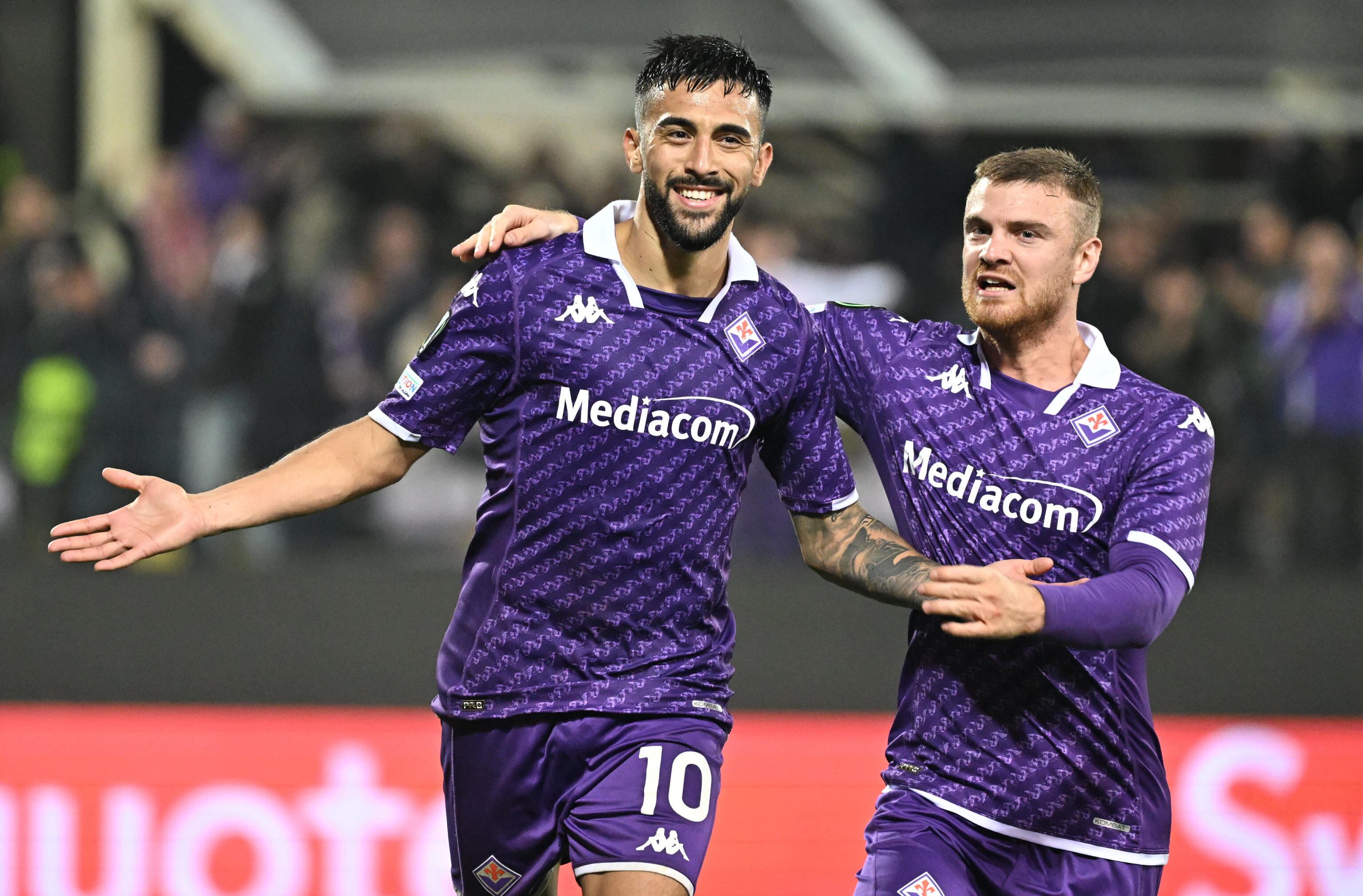 Nico González con la 10 de Fiorentina (Foto: EFE/EPA/CLAUDIO GIOVANNINI) 