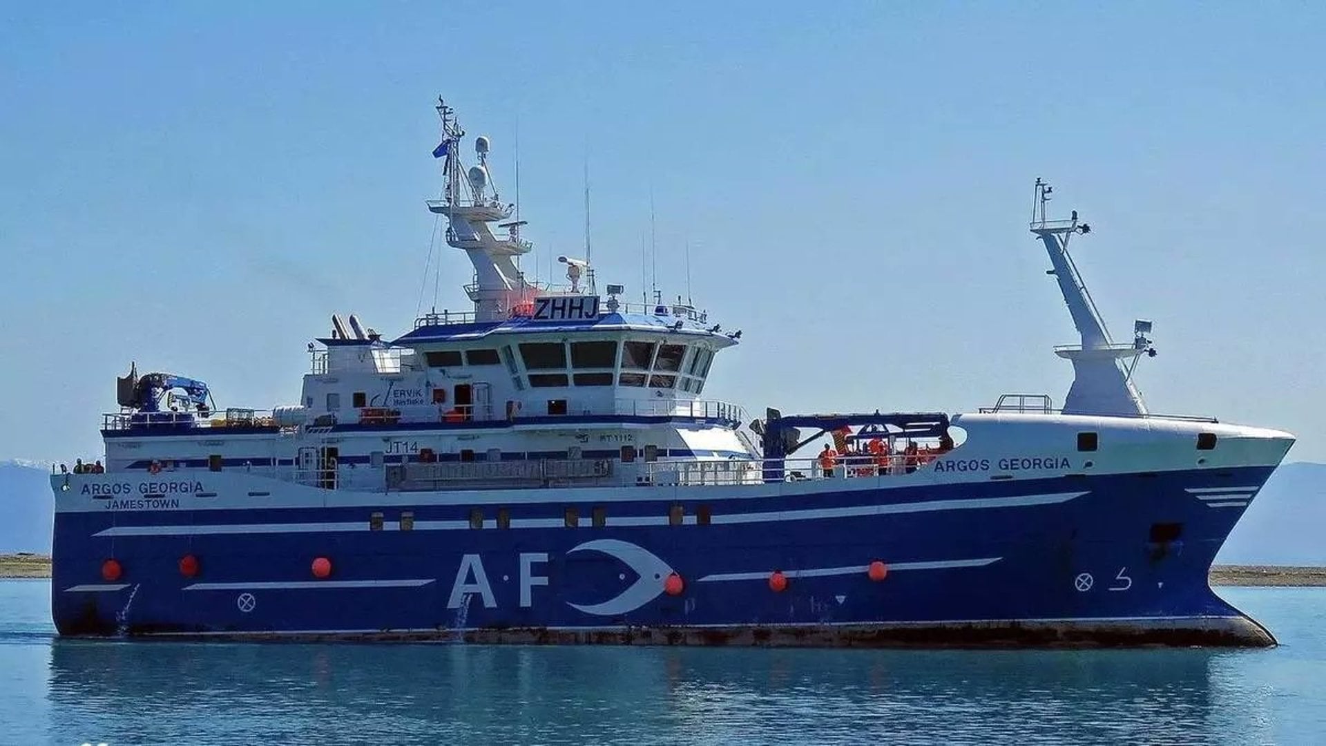 24/07/2024 Aumentan a ocho los fallecidos en el naufragio del 'Argos Georgia' en Malvinas. Ocho tripulantes del buque 'Argos Georgia', palangrero naufragado en las proximidades de las islas Malvinas, han fallecido; mientras cinco permanecen desaparecidos y un total de 14 han sido rescatados con vida, según ha informado la Delegación del Gobierno en Galicia con base en las informaciones recibidas de las autoridades marítimas de Malvinas. POLITICA EUROPA ESPAÑA AUTONOMÍAS 