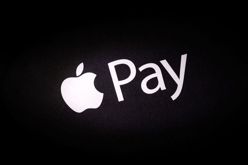 Apple Pay solo funciona en dispositivos Apple como iPhone, iPad, Apple Watch y Mac. REUTERS/Dado Ruvic