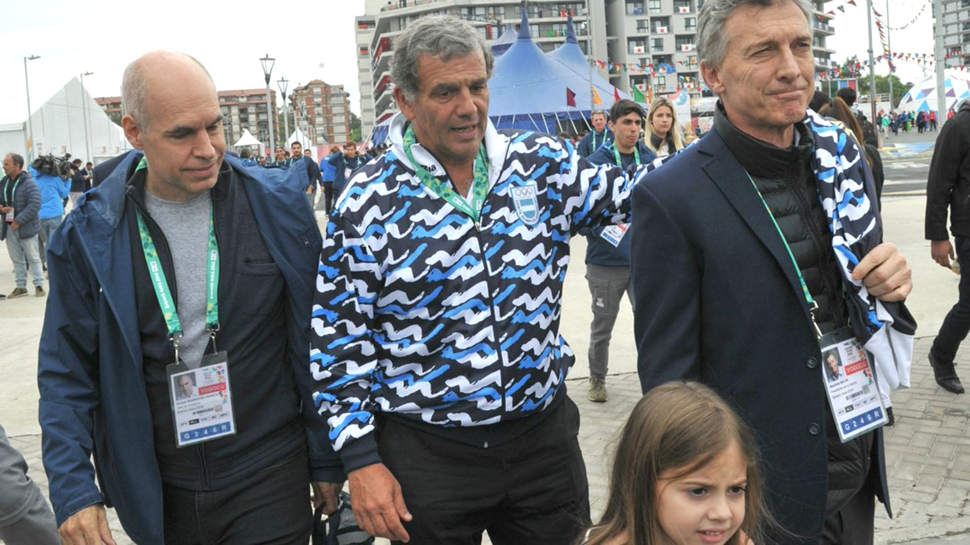 Diógenes de Urquiza Anchorena junto al ex presidente Mauricio Macri y el ex jefe de Gobierno porteño Horacio Rodríguez Larreta durante la celebración de los Juegos Olímpicos de la Juventud 2018 (@PrensaCOA)