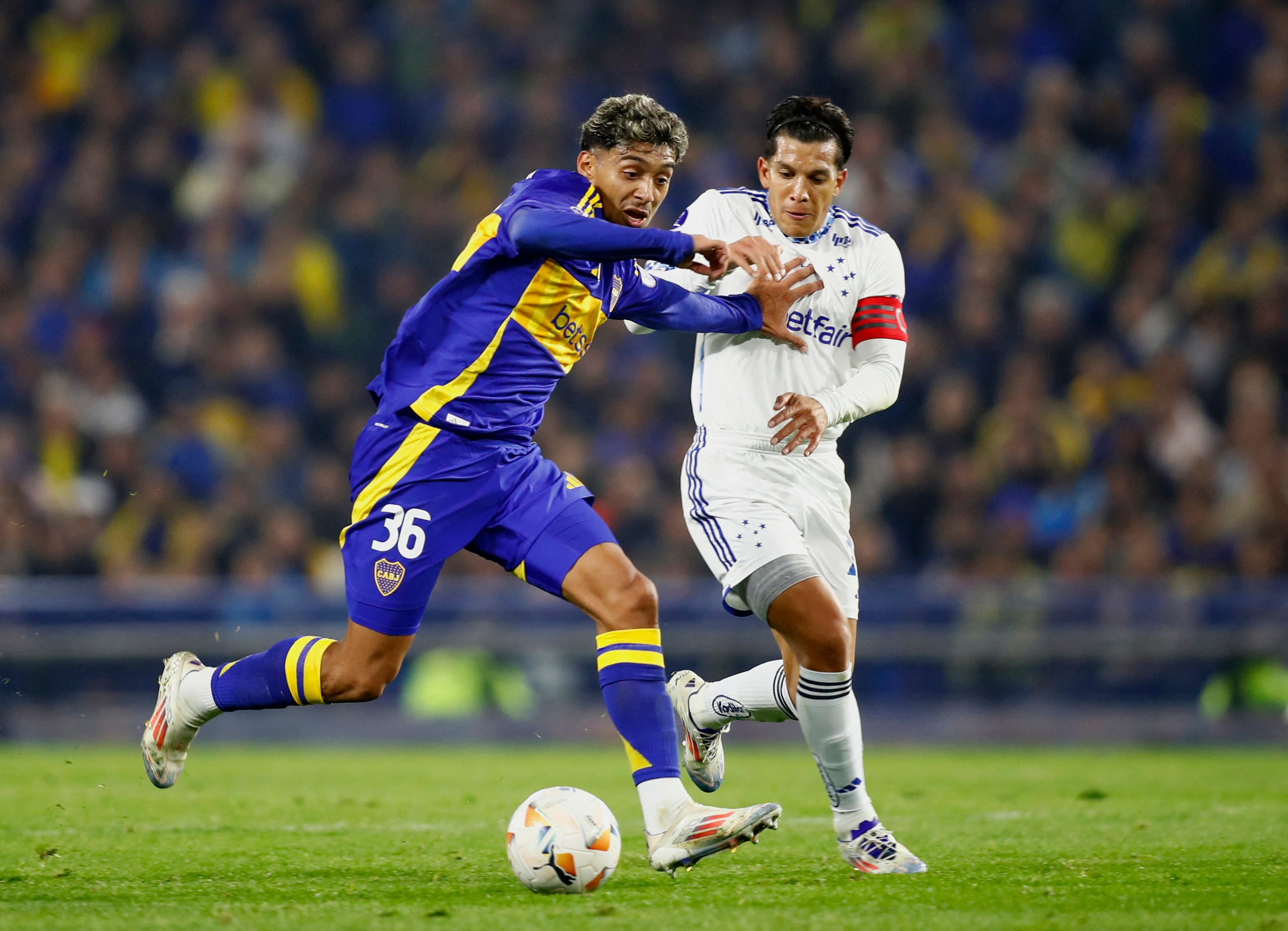 Cristian Medina podría dejar Boca Juniors (REUTERS/Cristina Sille)