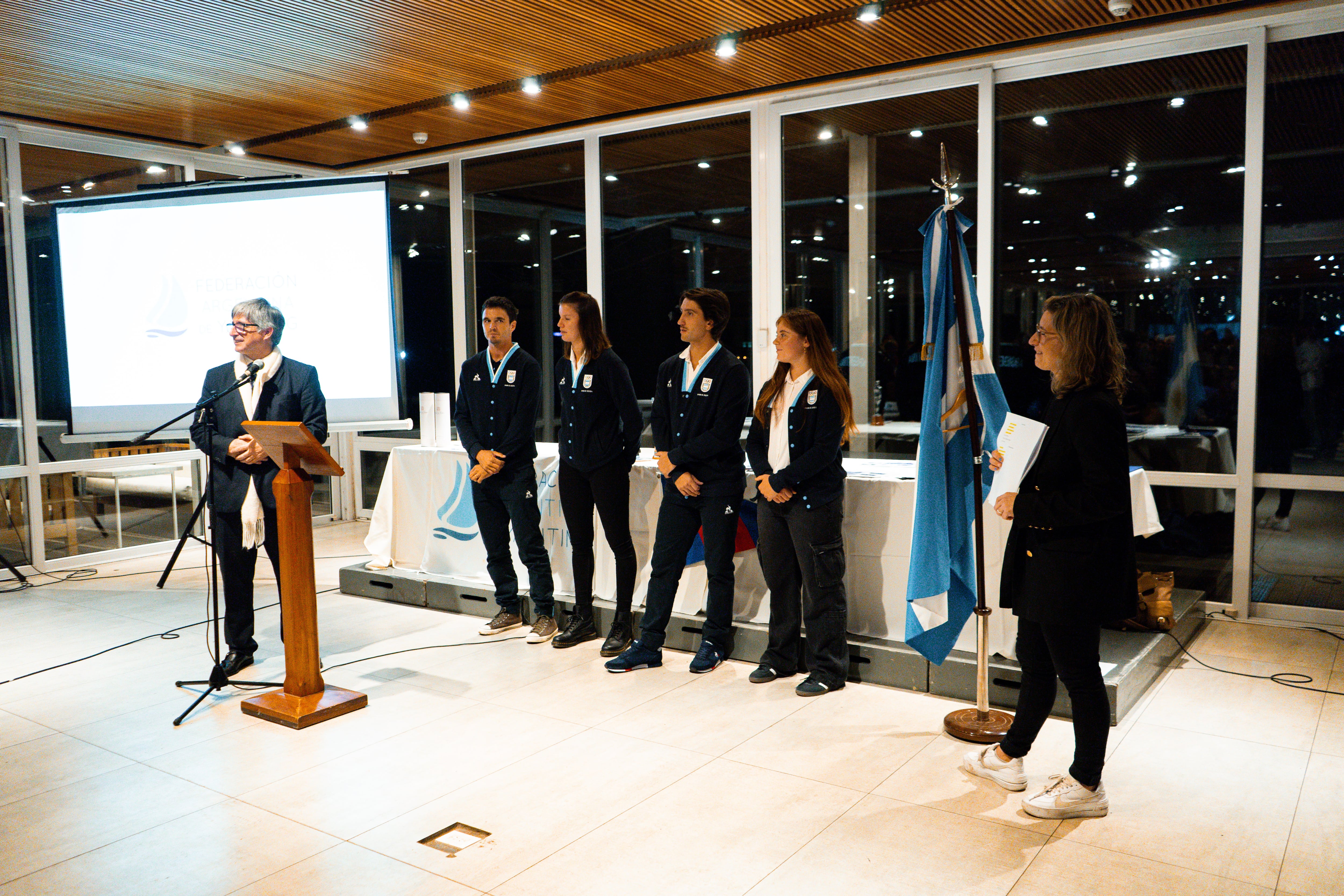 Cecilia Carranza encabezó el acto de homenaje a los medallistas olímpicos Eugenia Bosco y Mateo Majdalani