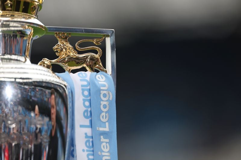 Imagen del trofeo de la Premier League, certamen en el que el protagonista es "una cara reconocible" (Reuters/Carl Recine)