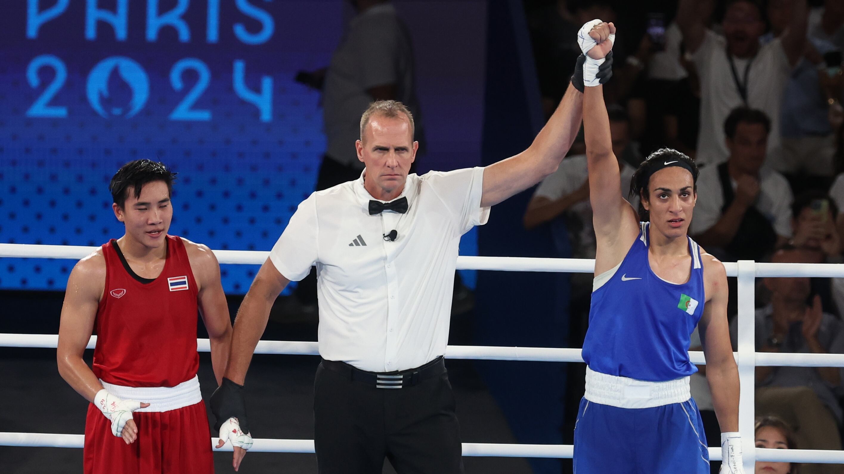 La boxeadora argelina Imane Khelif se clasificó para la final olímpica de -66 kilos. EFE/EPA/MOHAMMED BADRA 