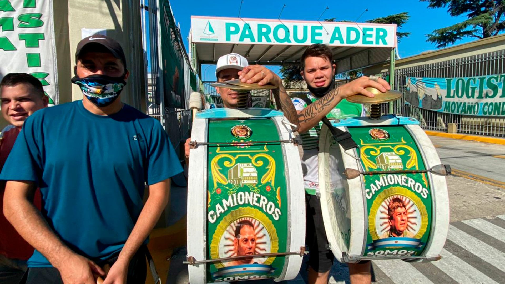 bloqueo-camioneros-parque-industrial-Parque-Ader-en-Villa-Adelina