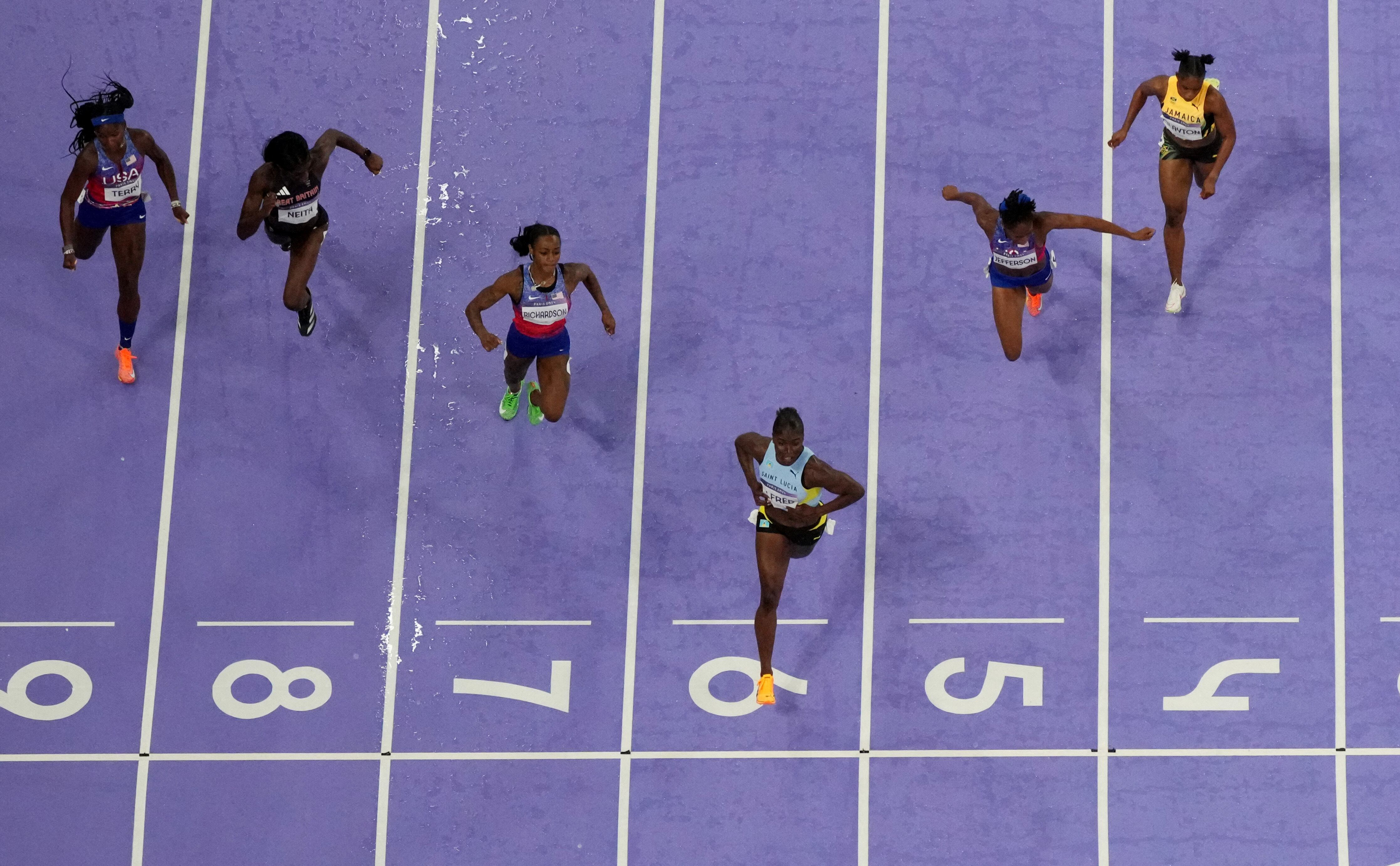 10.72, la marca que registró la ganadora (Foto: Reuters/Fabrizio Bensch)