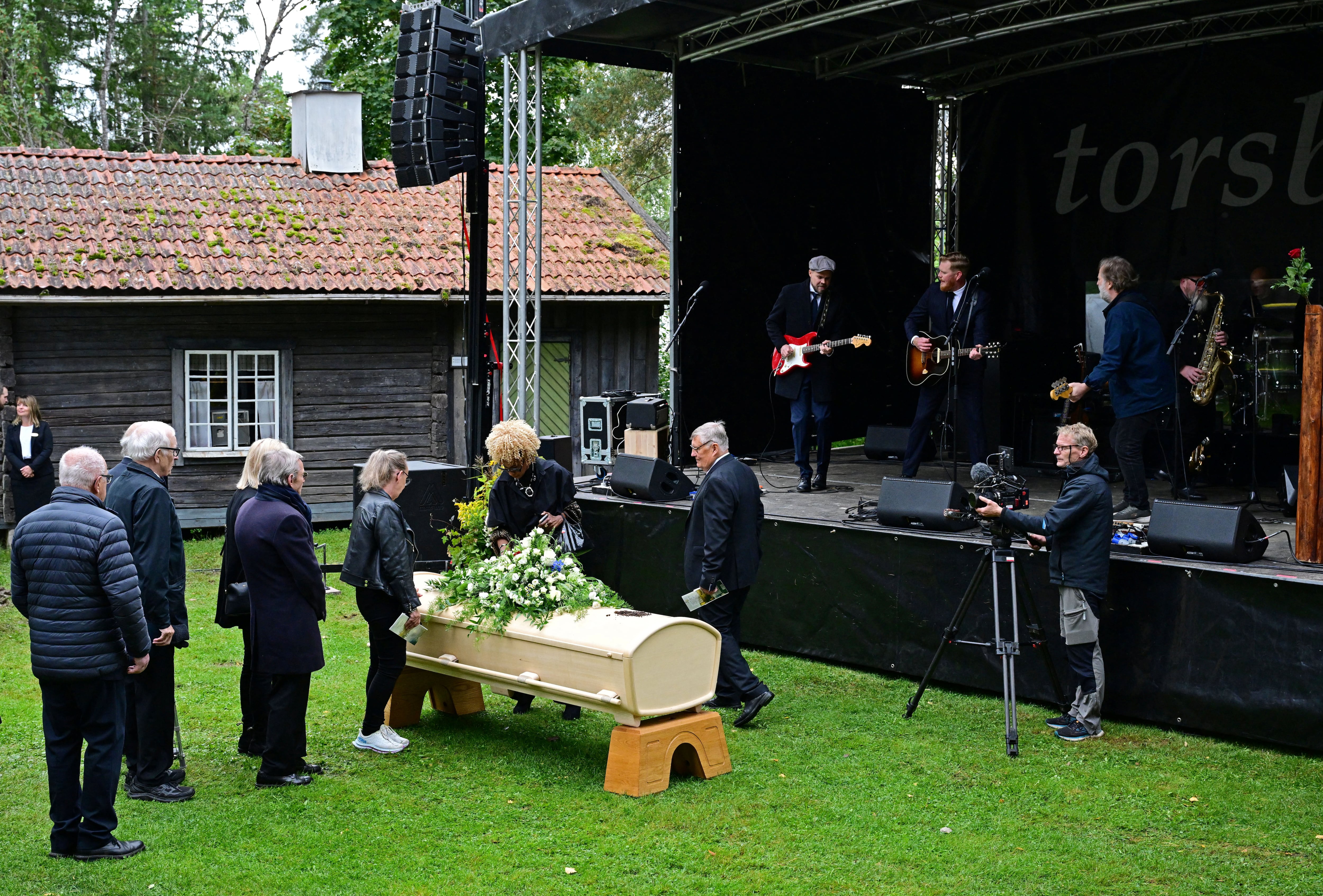 Un centenar de personas acudieron al funeral de Sven-Göran Eriksson (REUTERS)