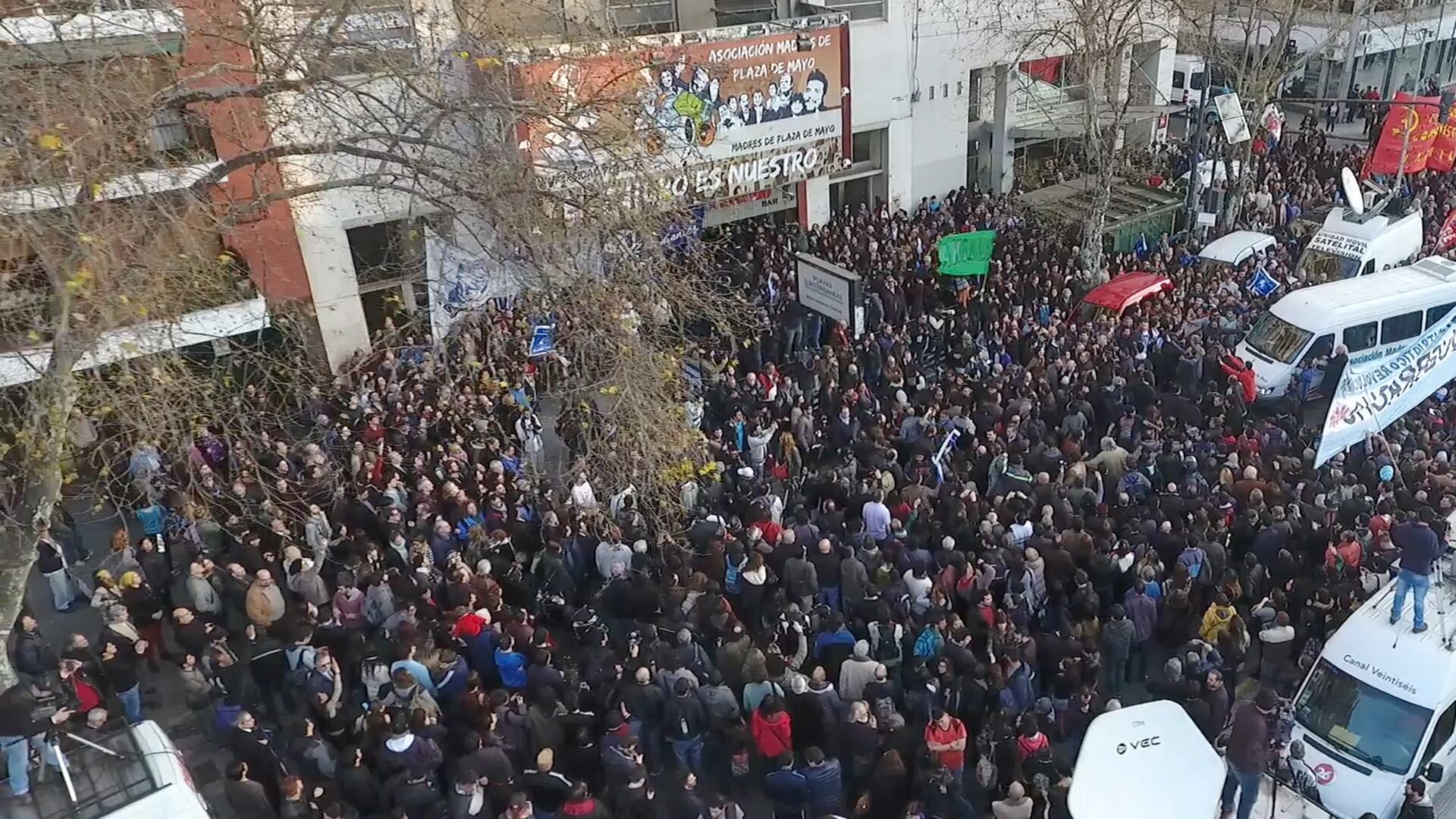 Marcha por Hebe de Bonafini en La Universidad de las Madres portada