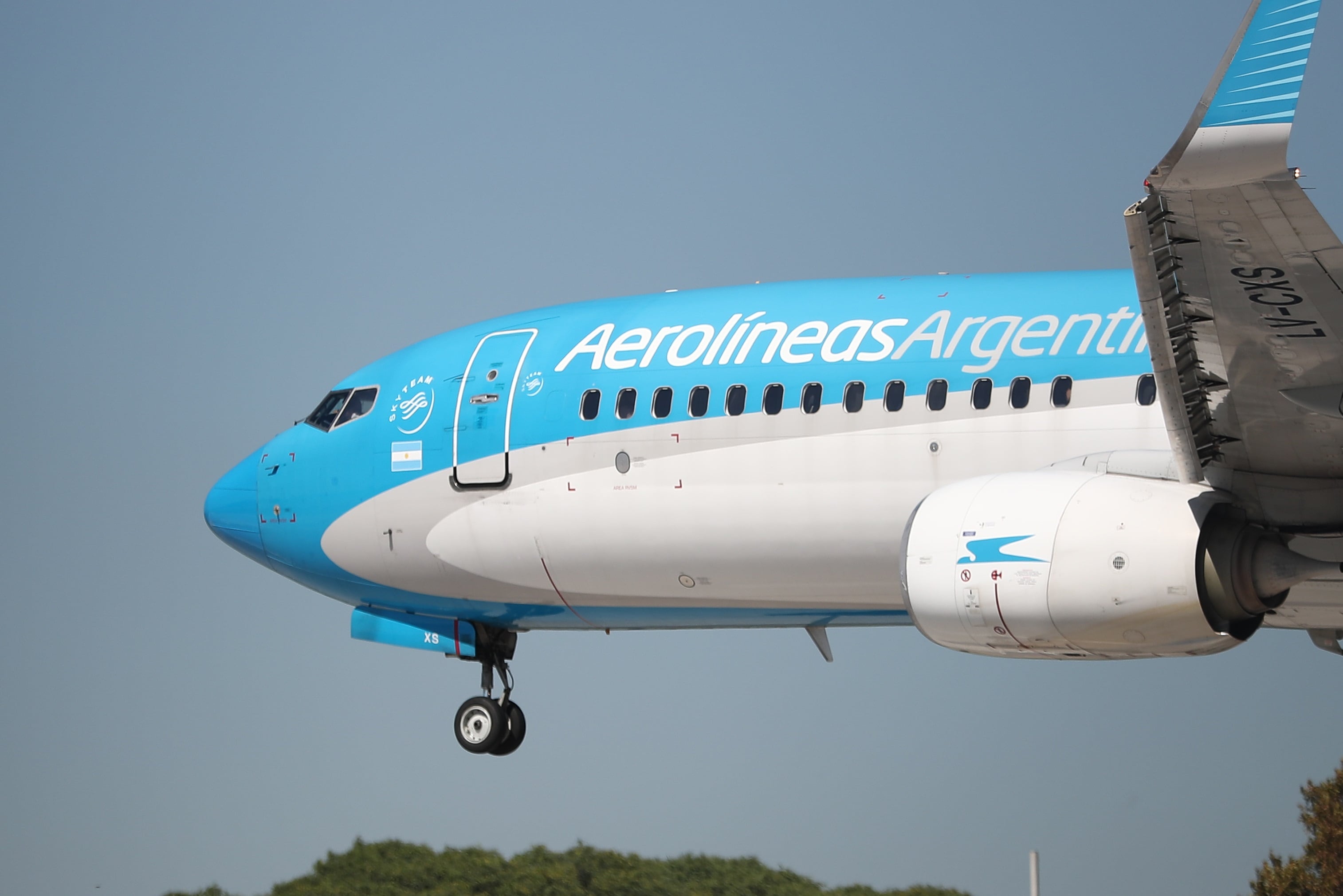 Los gremios APLA y AAA denunciaron “la intención del Gobierno de forzar el cierre de Aerolíneas Argentinas” (Foto EFE/ Juan Ignacio Roncoroni) 