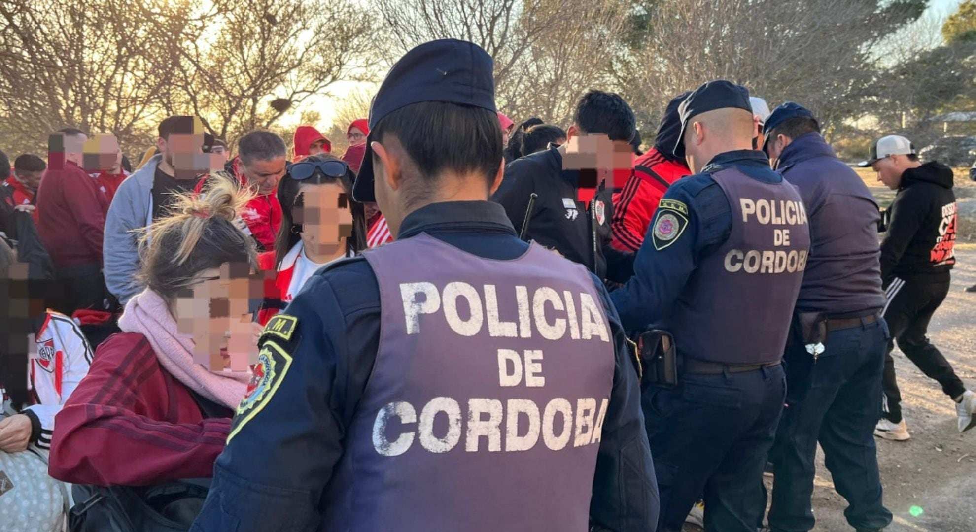 Barras de River detenidos en la previa al partido contra Talleres por la Copa Libertadores