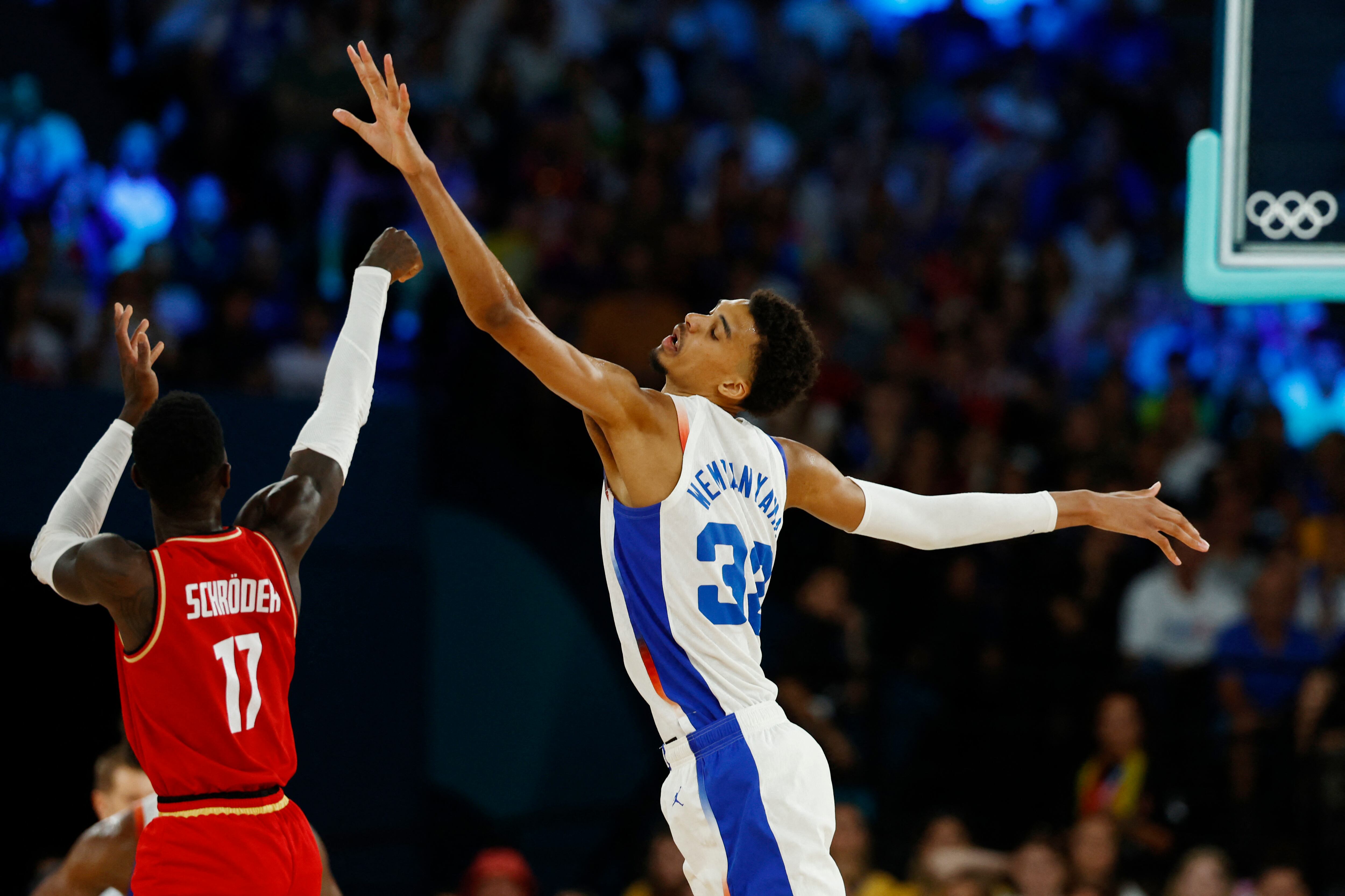 Victor Wembanyama en acción con la selección de Francia en los Juegos Olímpicos de París 2024 (REUTERS/Evelyn Hockstein)