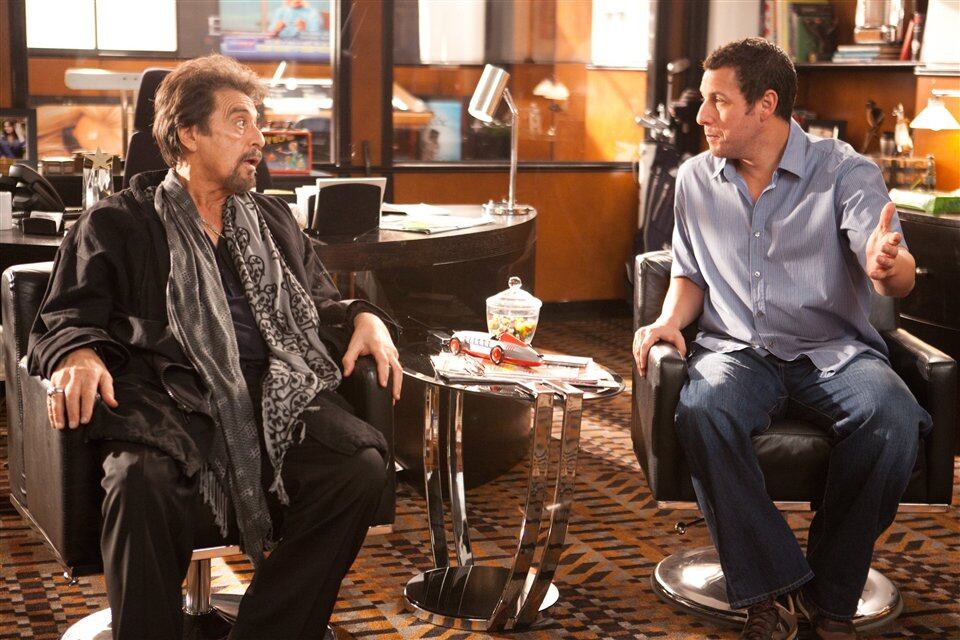 Al Pacino y Adam Sandler, en una escena de Jack & Jill