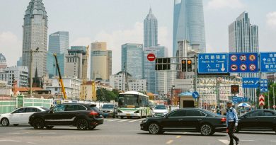 Alemania era líder en China. Sus ventas han caído a la mitad y el coche eléctrico está matando a BMW, Mercedes o Volkswagen