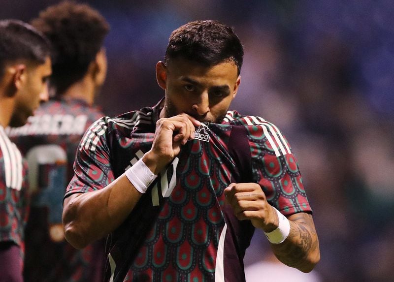 El delantero mexicano Alexis Vega festeja su gol en el partido amistoso que disputaron la selección de México y el club Valencia. Estadio Cuauhtémoc, Puebla, México. 12 de octubre de 2024.
REUTERS/Henry Romero