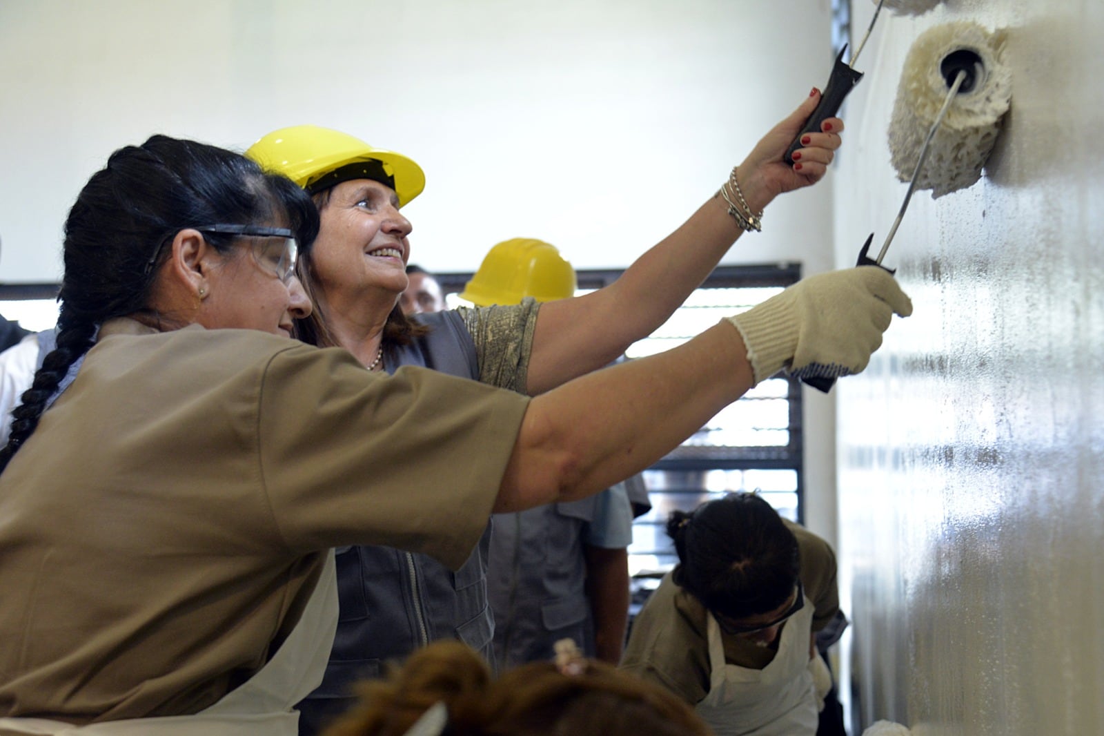 Patricia Bullrich presentó en el programa Manos a la Obra, que obliga a los presos a trabajar