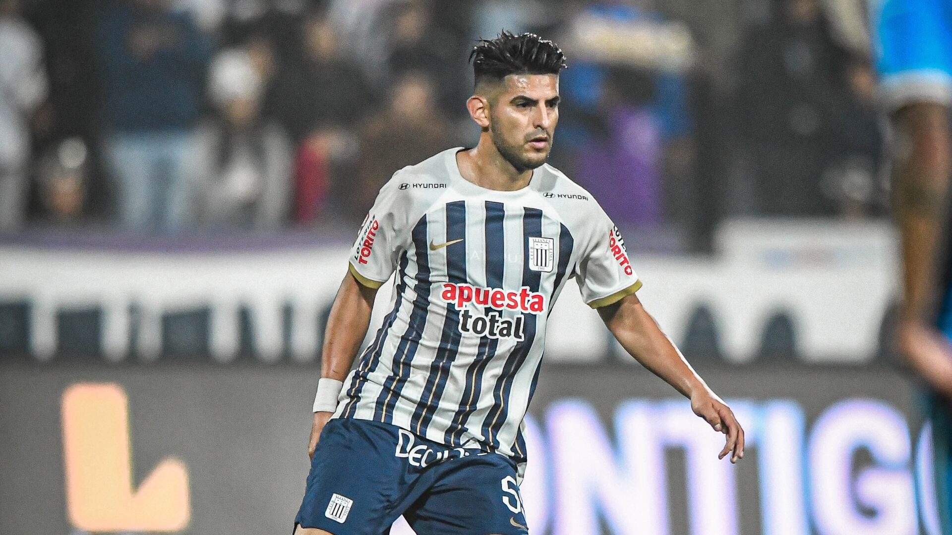 Carlos Zambrano es titular indiscutible en Alianza Lima. Crédito: Liga 1