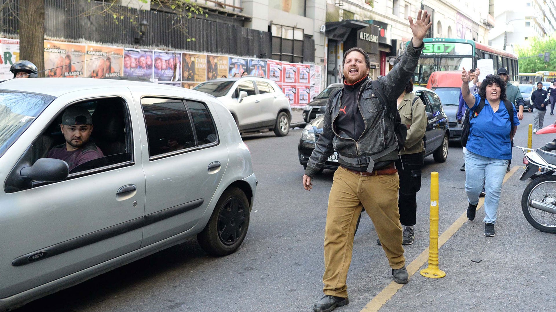 incidentes en la universidad de La Plata con dirigentes libertarios