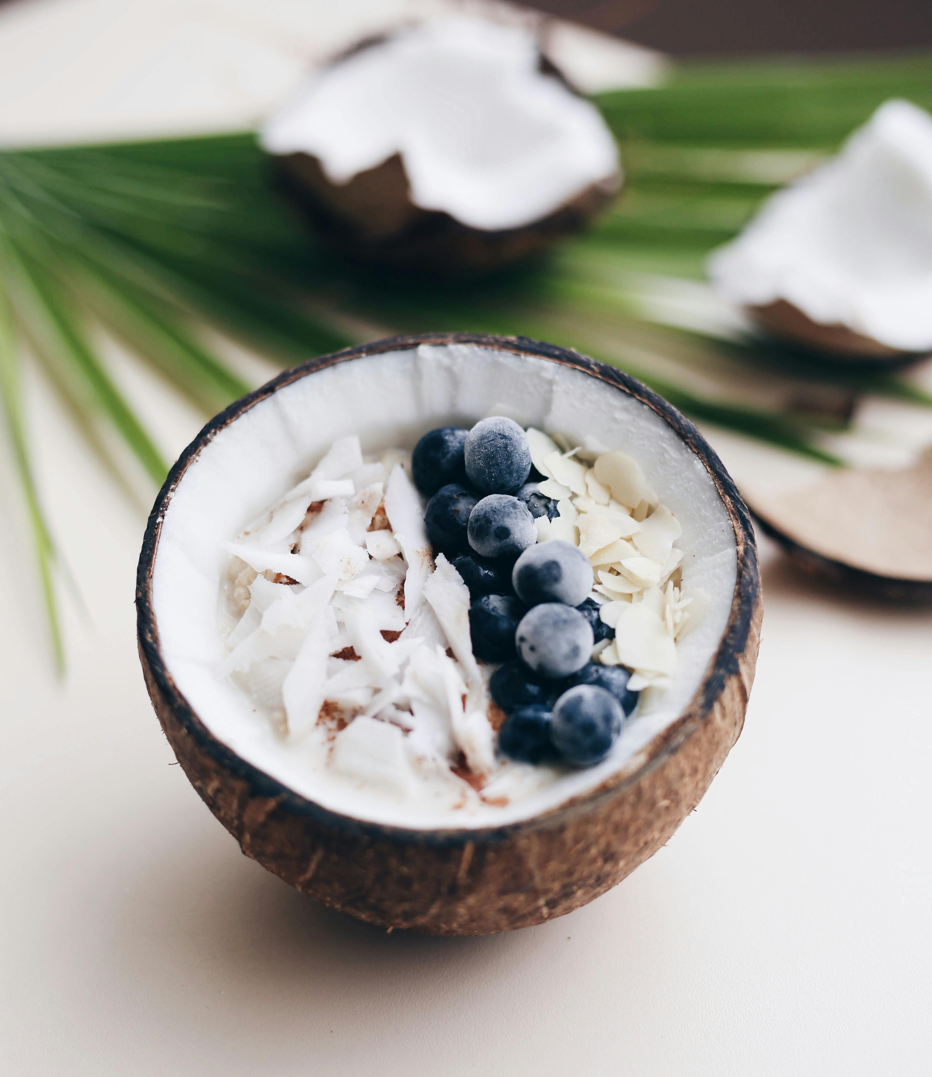 Mezclar la avena con frutas es una opción sana para incorporar otros nutrientes por fuera de los que posee este cereal