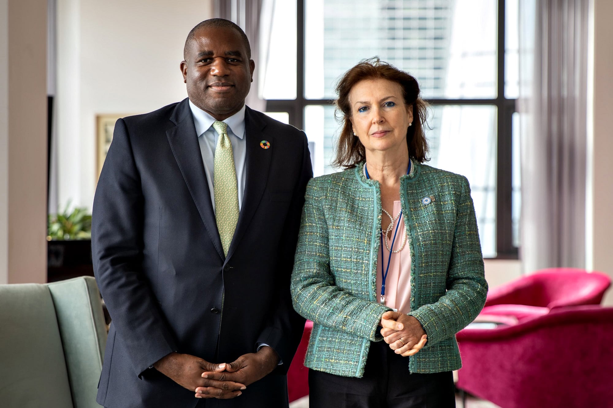 Diana Mondino, y el secretario de Relaciones Exteriores del Reino Unido, David Lammy