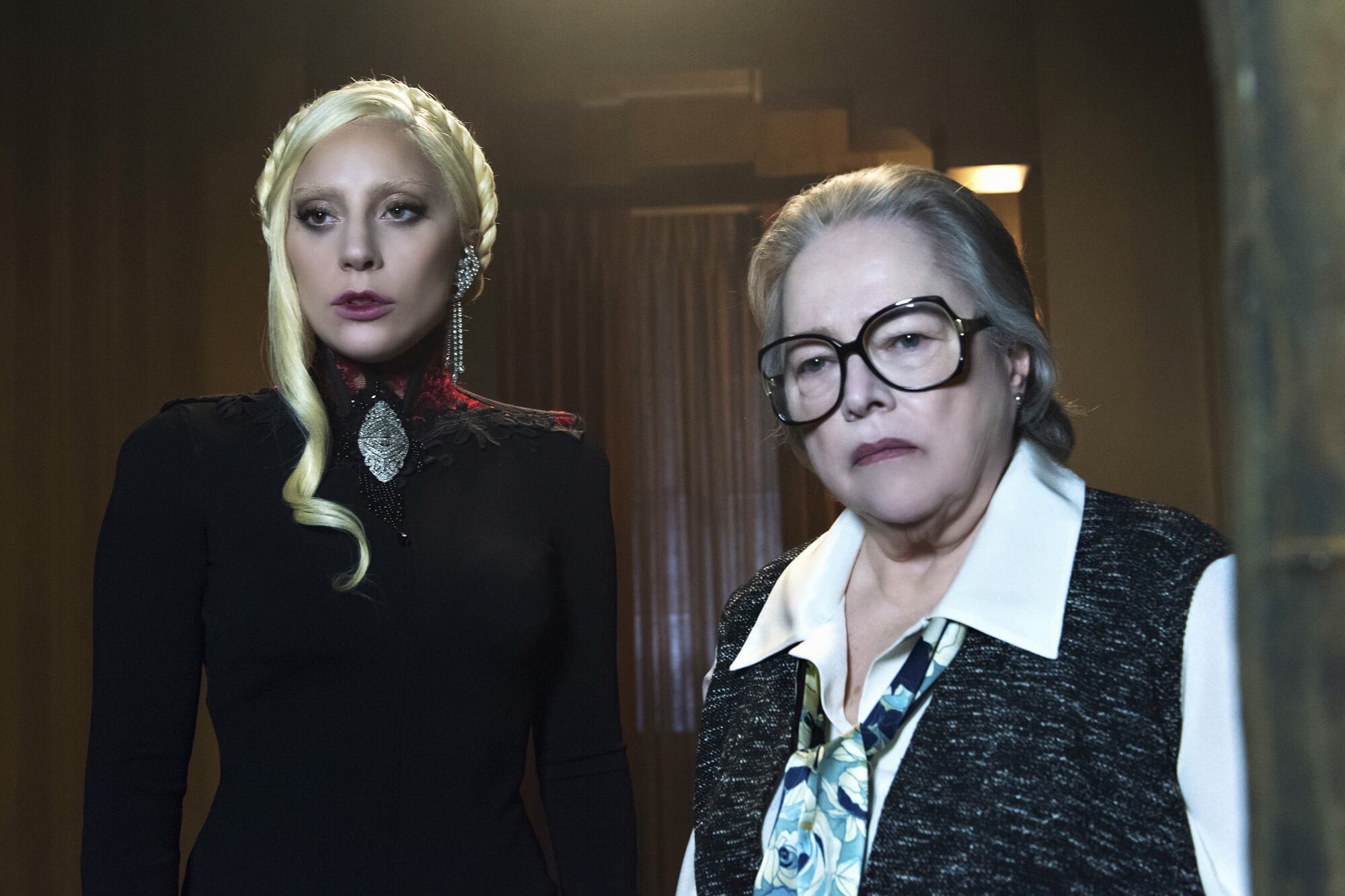 Kathy Bates y Lady Gaga en American Horror Story (2011)