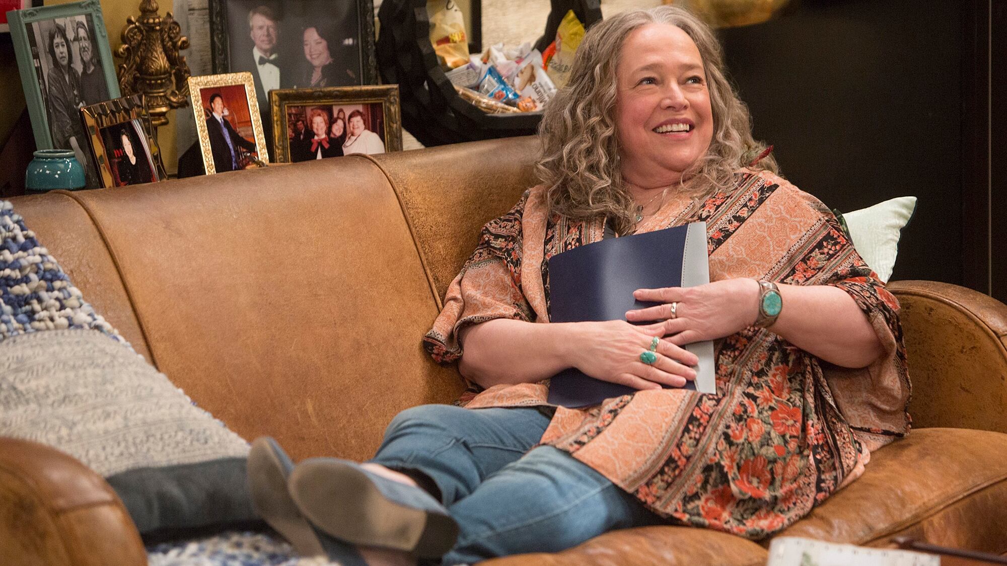 Disjointed, la serie de Netflix protagonizada por Kathy Bates