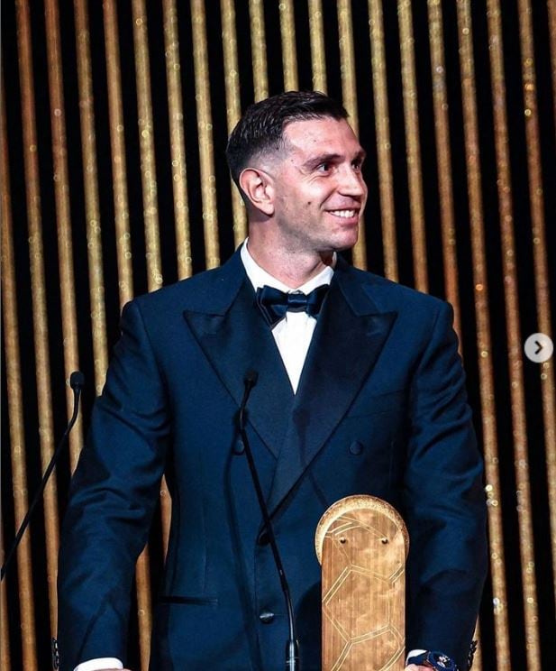 Emiliano Martínez ganó el premio al Mejor arquero en el Balón de Oro 2024