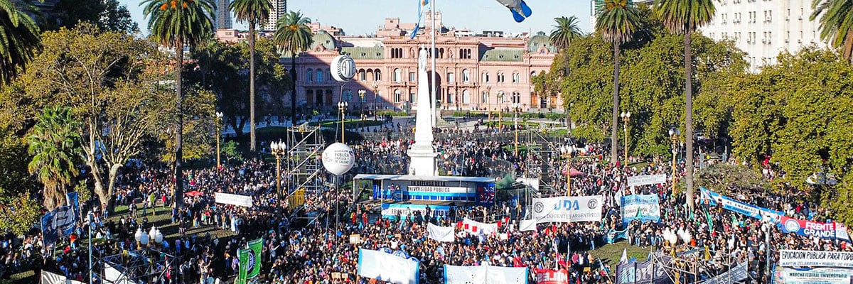 Marcha universitaria federal 23A - Drone bomba chata