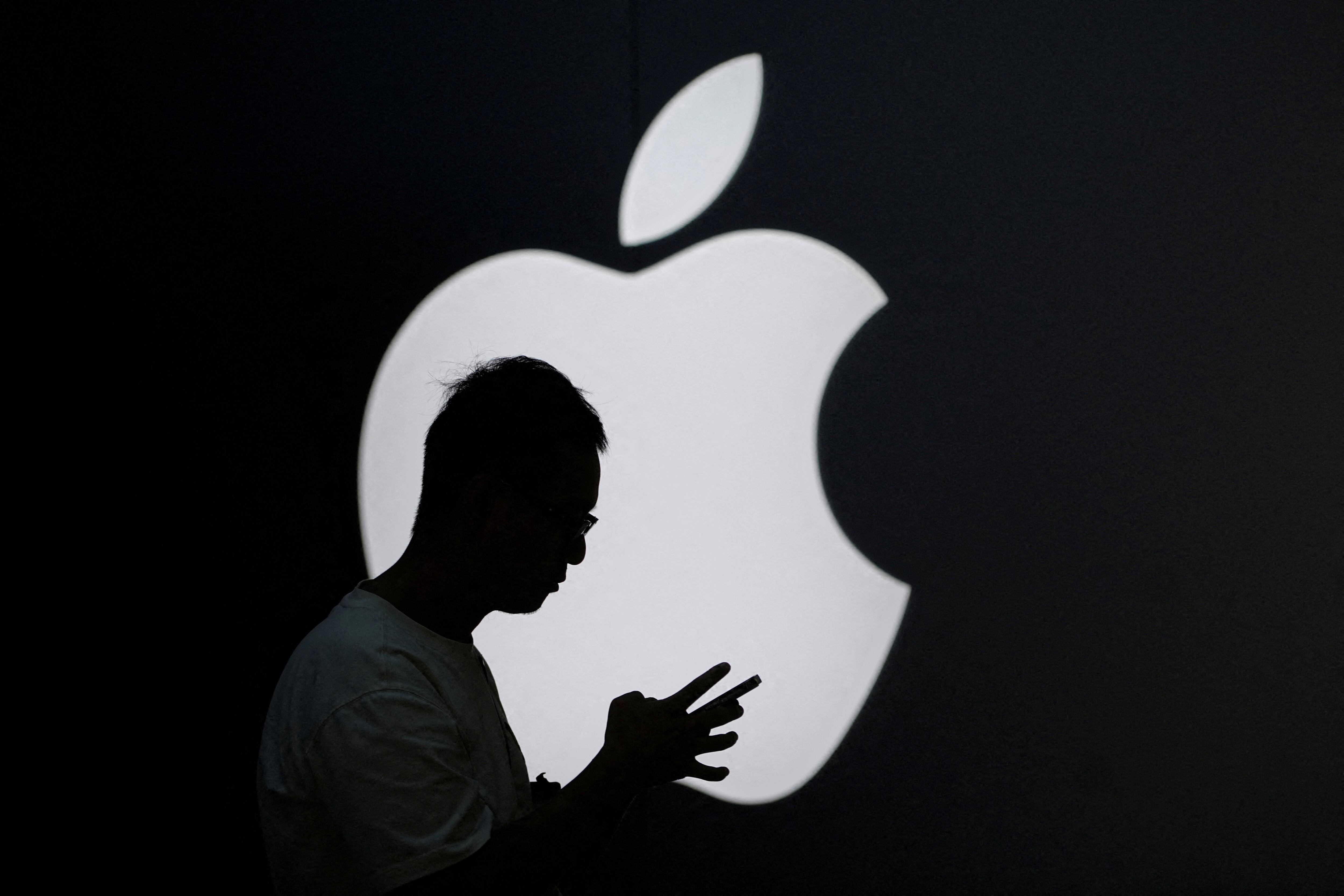 Apple estaría planeado lanzar el nuevo celular a inicios de 2025. REUTERS/Aly Song/File Photo