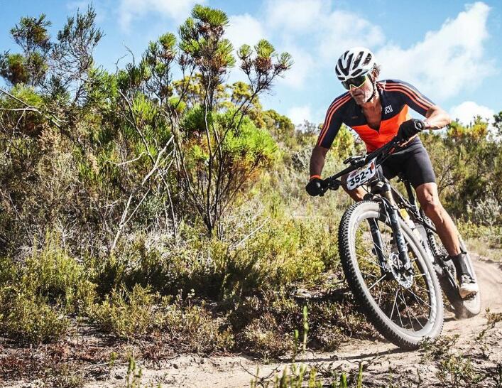 Luis Enrique le dedica mucho tiempo de su rato de ocio al ciclismo